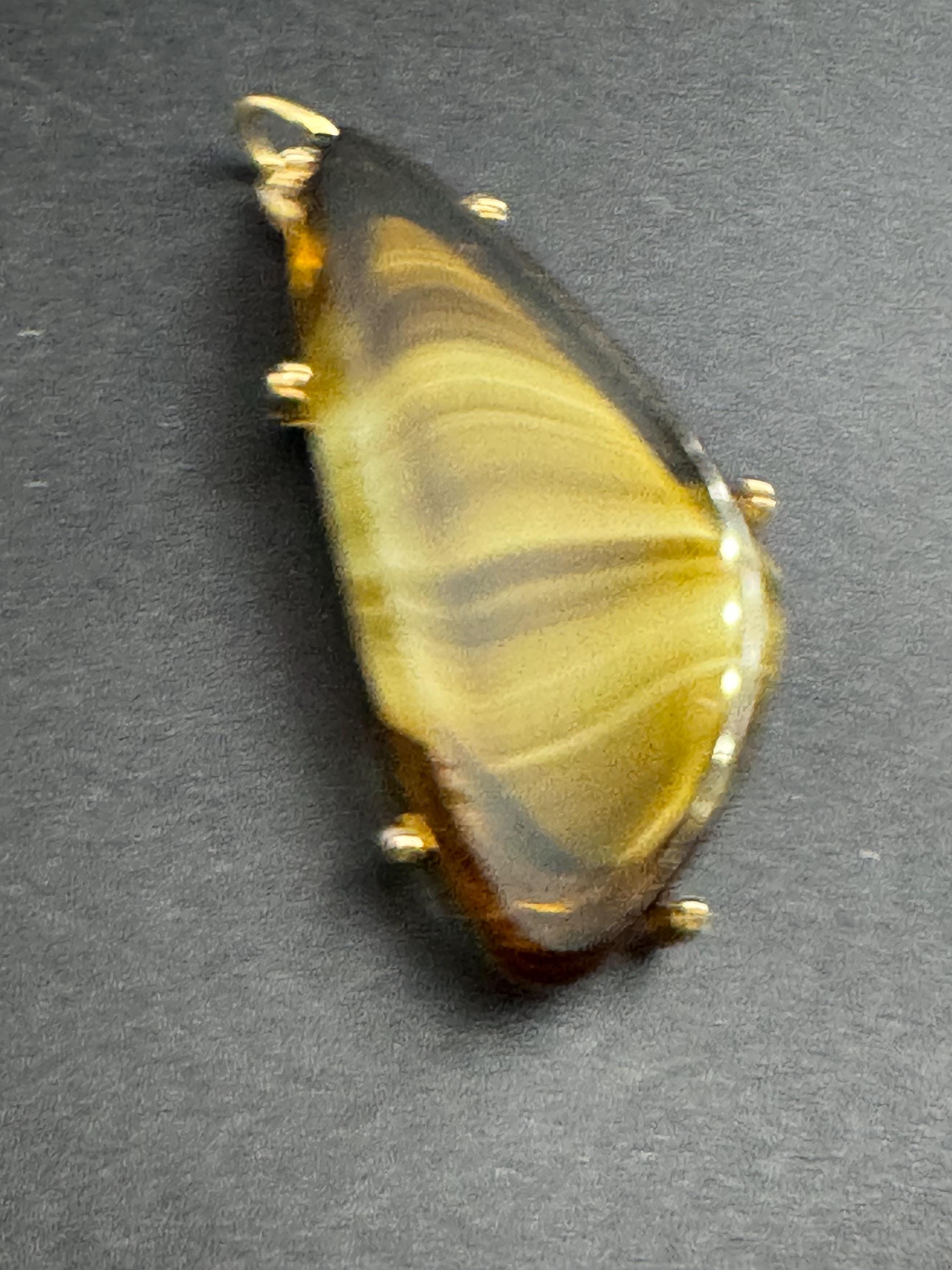 Signed Hollywood brown marbled glass pendant , no chain