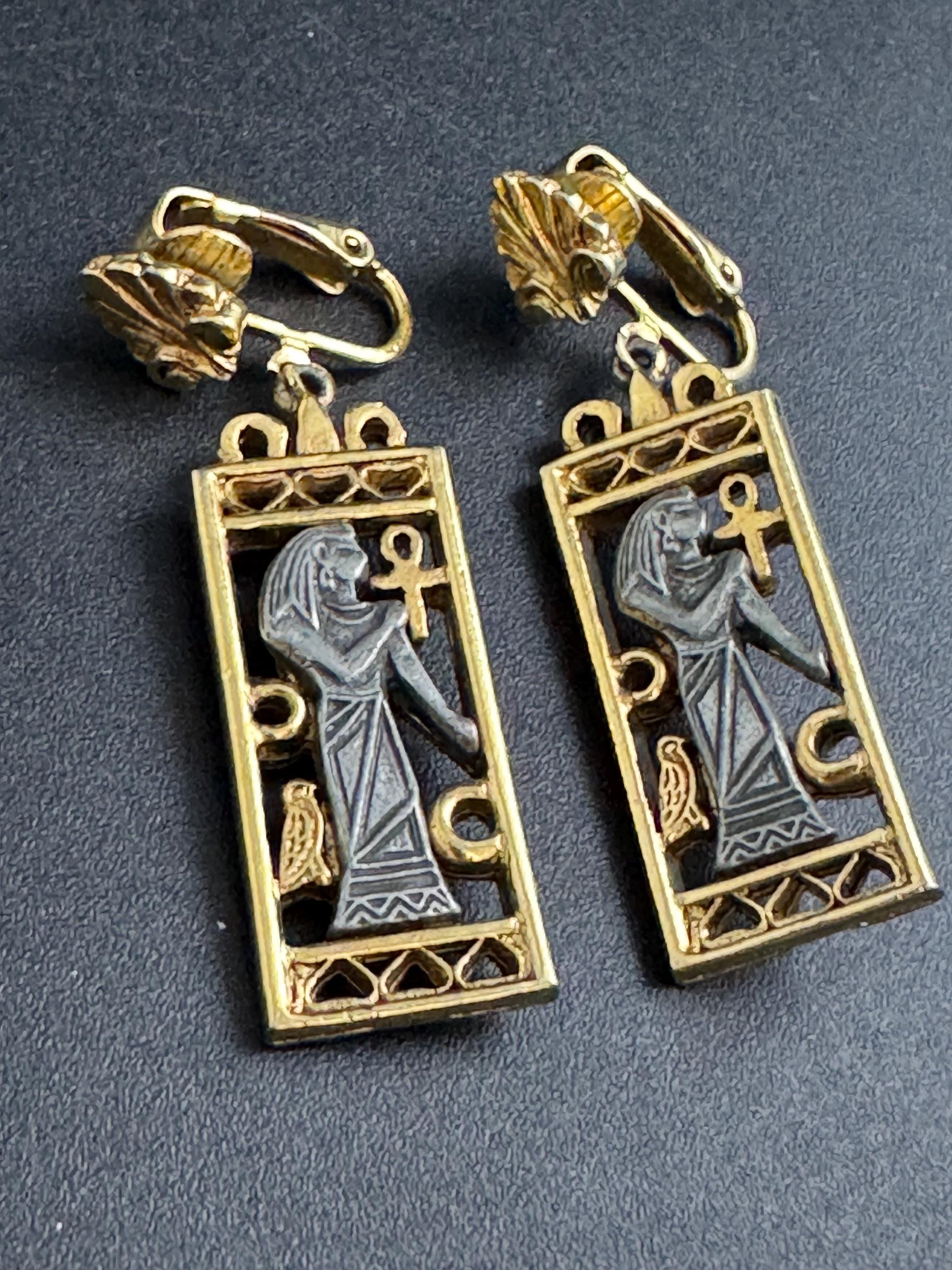 Vintage @ART egyptian revival drop clip on earrings, signed arthur pepper  Gold tone