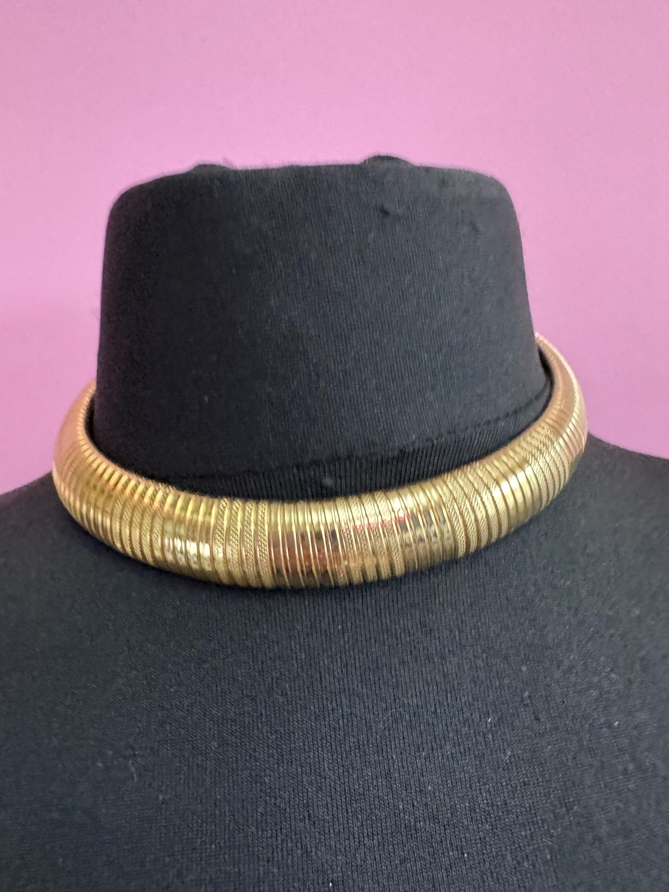 Two tone gold omega choker necklace , vintage 47cm