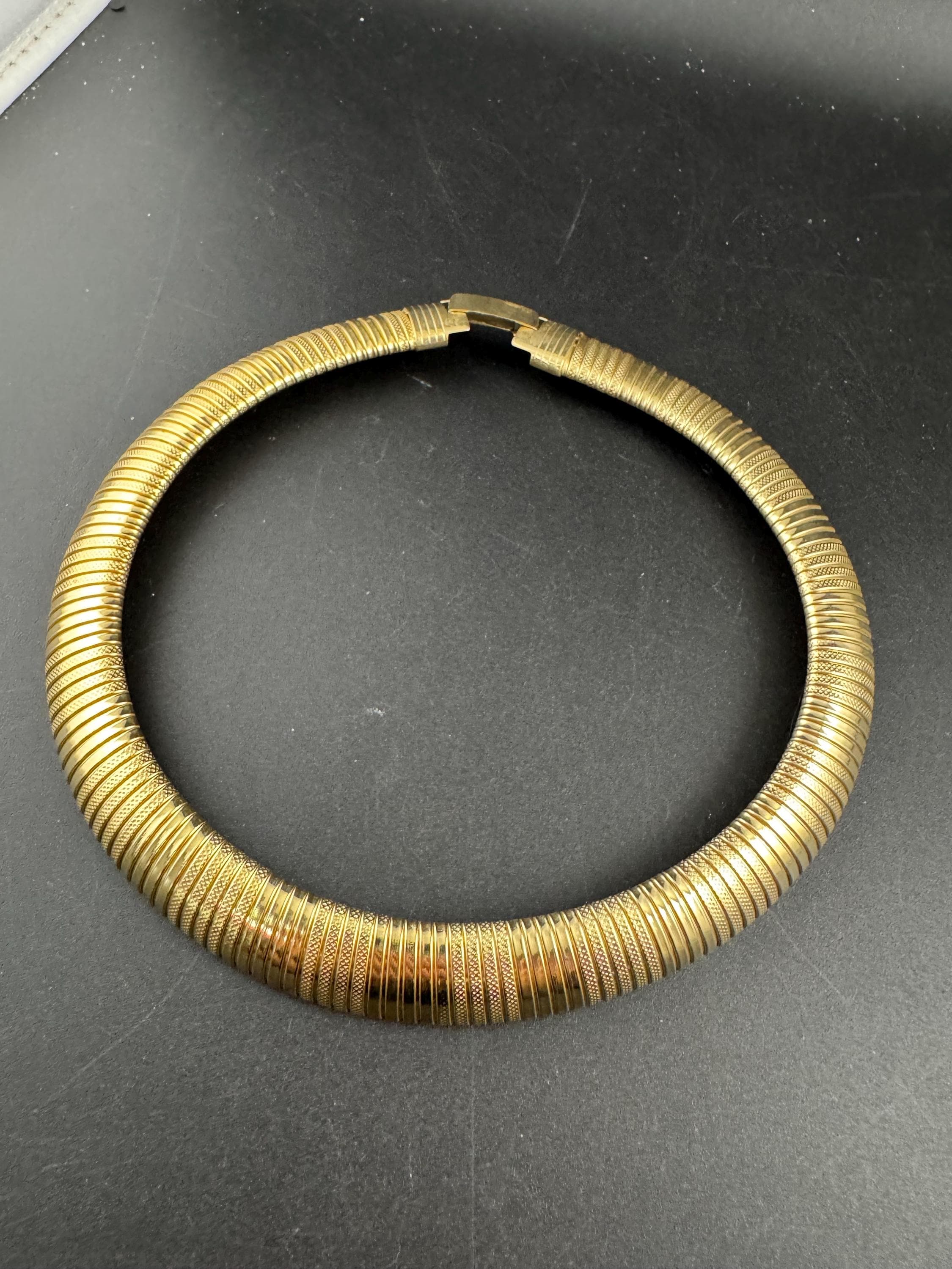 Two tone gold omega choker necklace , vintage 47cm
