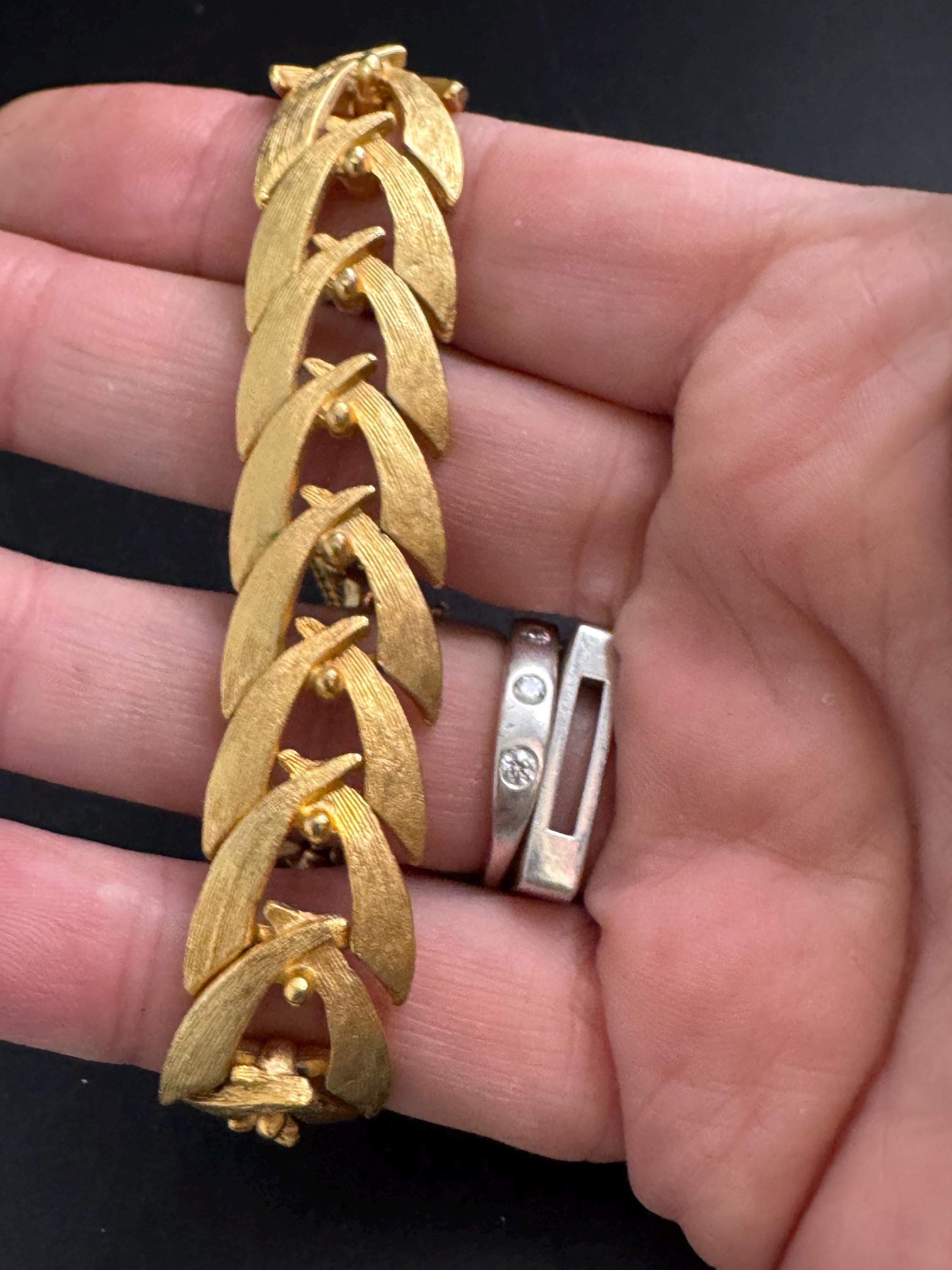 Signed Jewelcraft chevron Bracelet: Vintage Gold Tone brushed metal