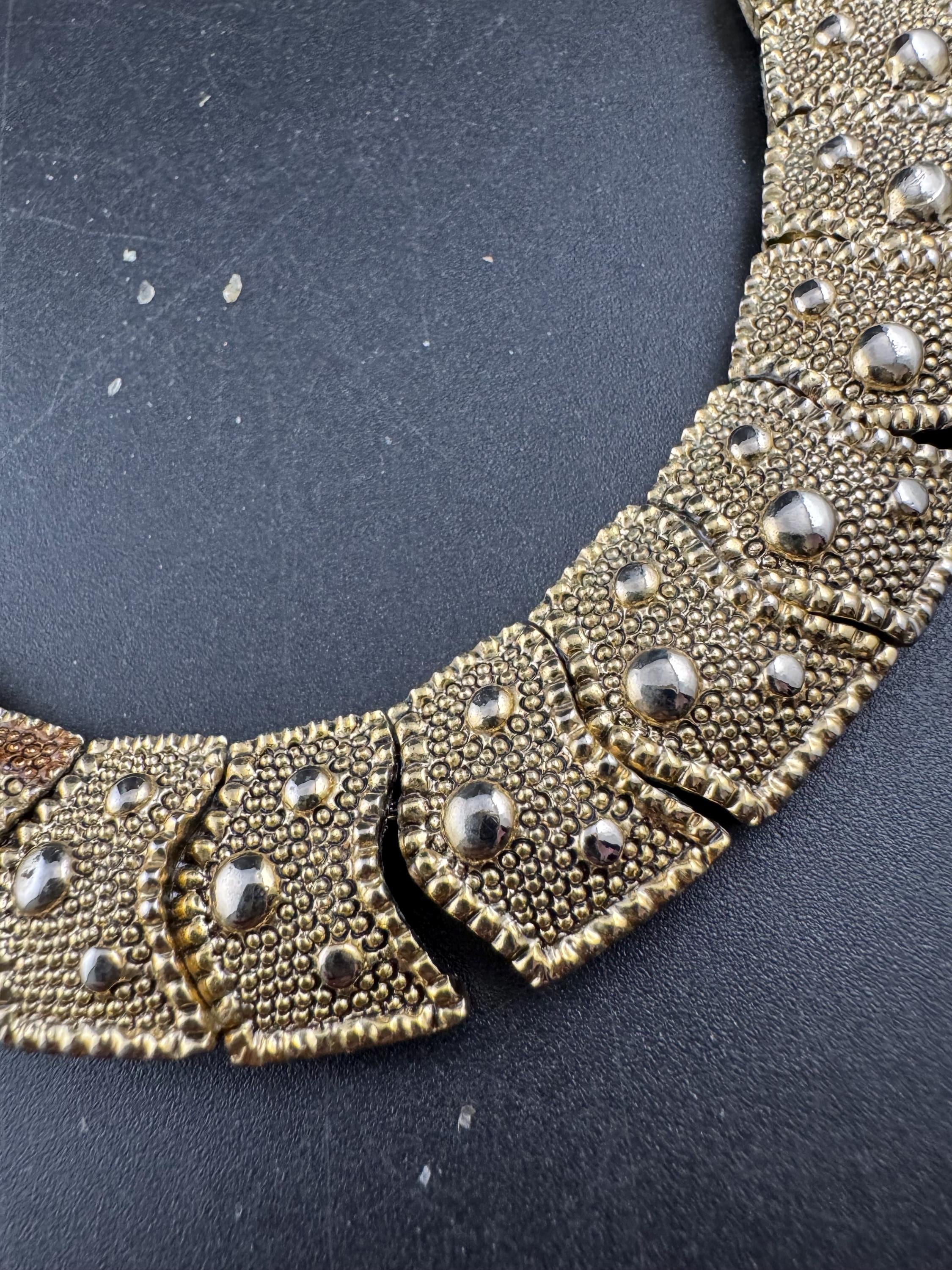 Vintage wide panel link choker necklace 42cm, gold tone brutalist