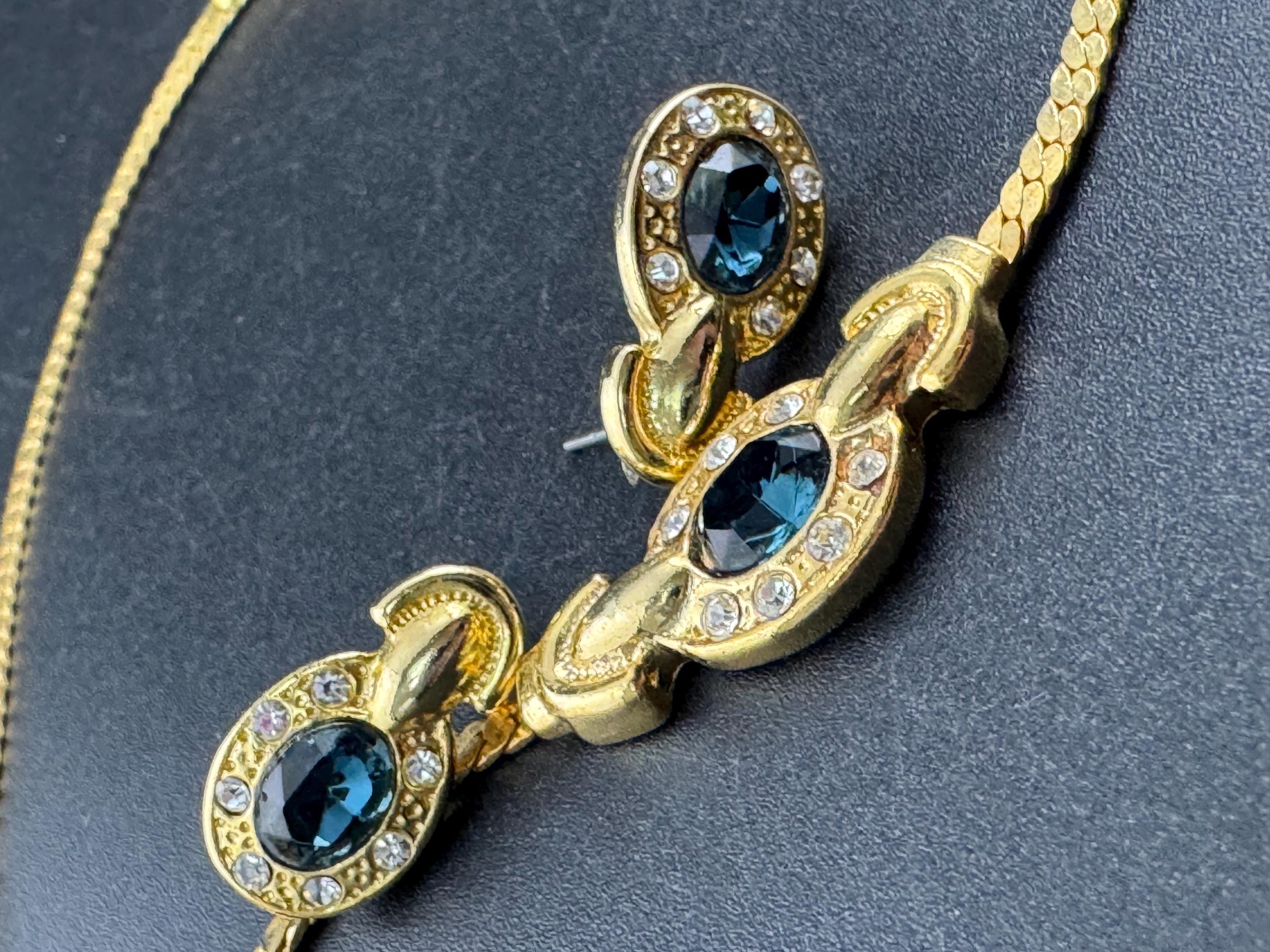 Vintage gold sapphire crystal pendant chain necklace and matching pierced earrings