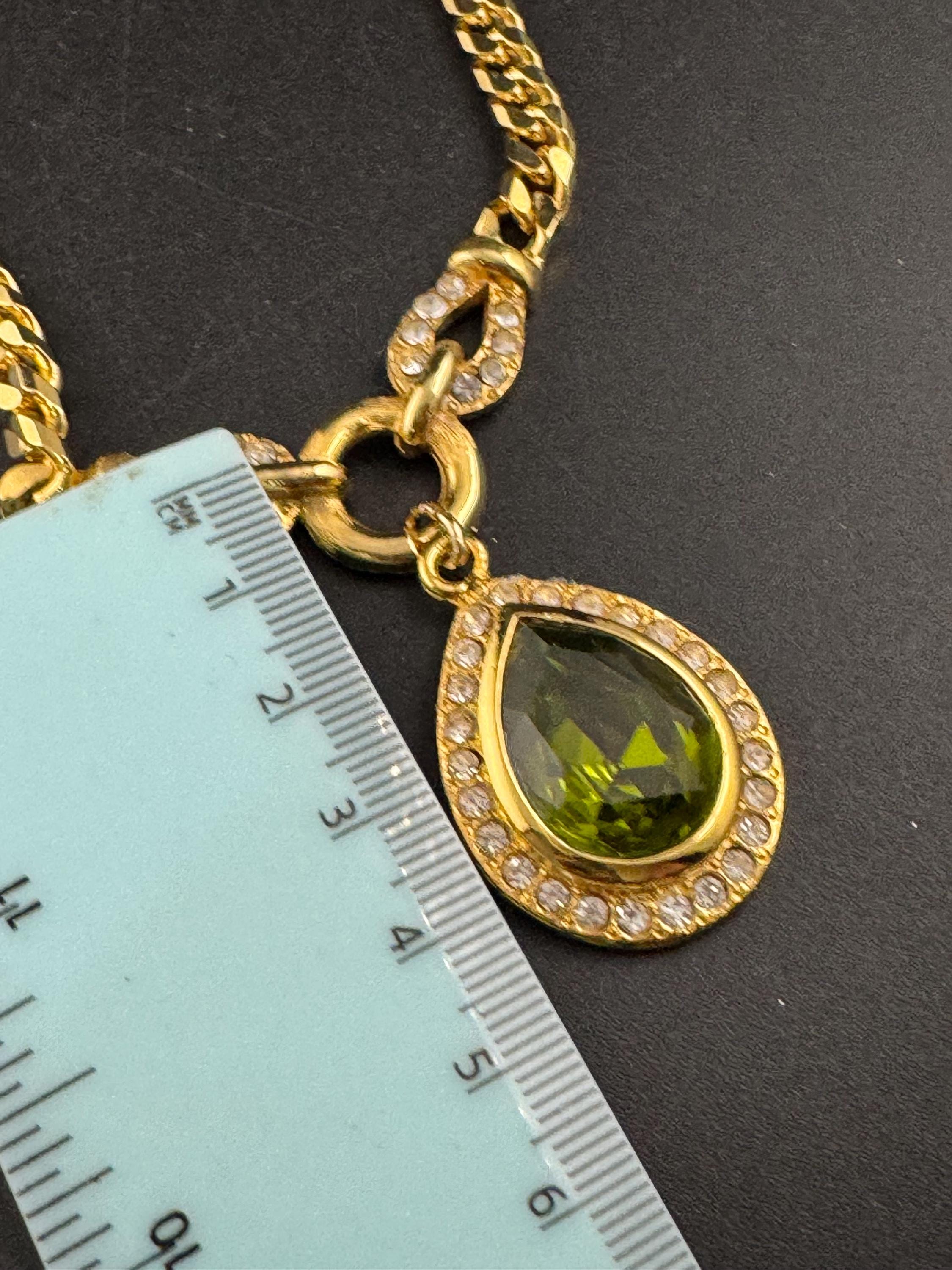Vintage olive green and clear crystal teardrop pendant choker necklace 40cm, gold tone