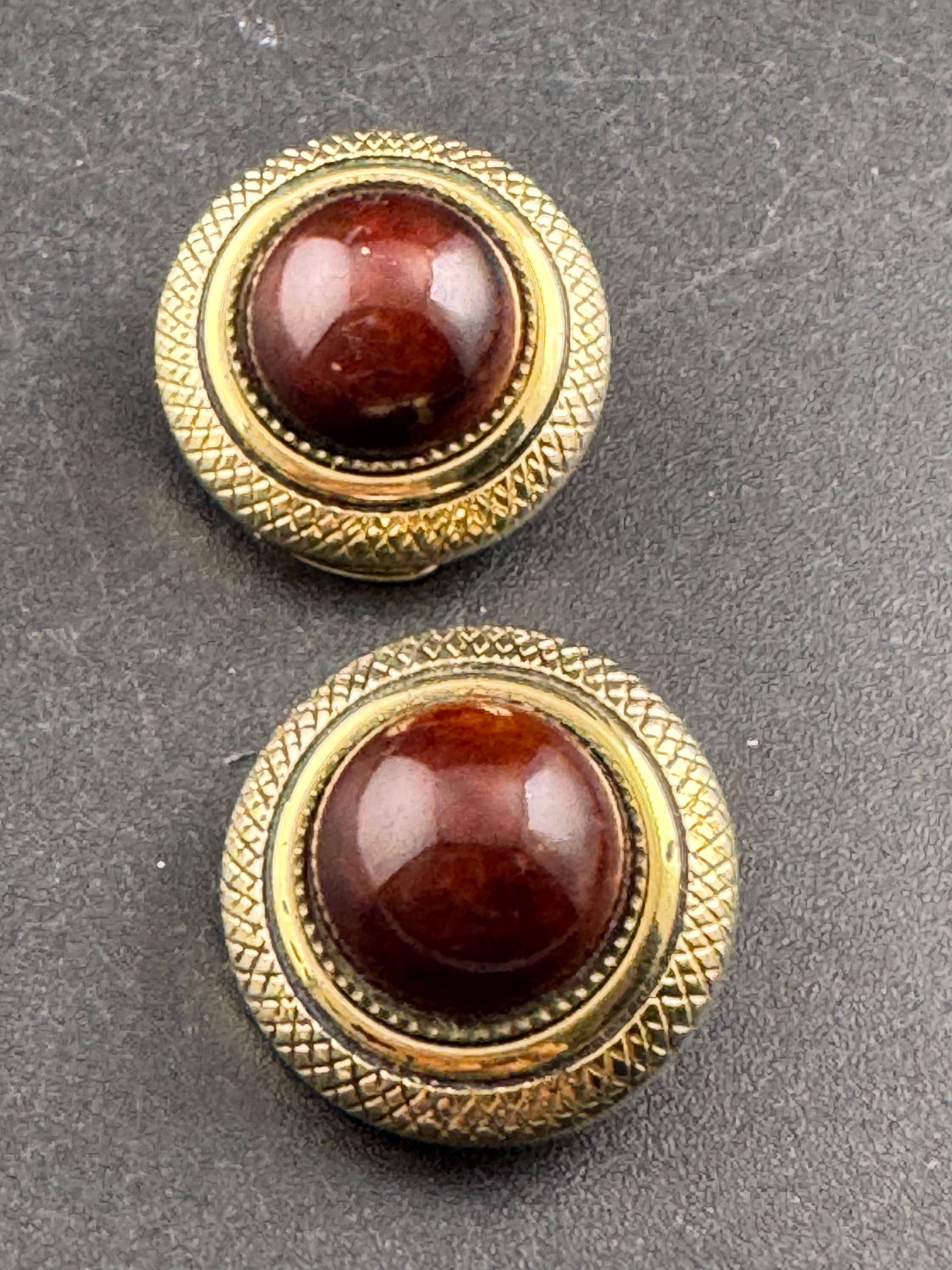 Vintage warm brown acrylic domed stud clip on earrings, gold tone 2cm