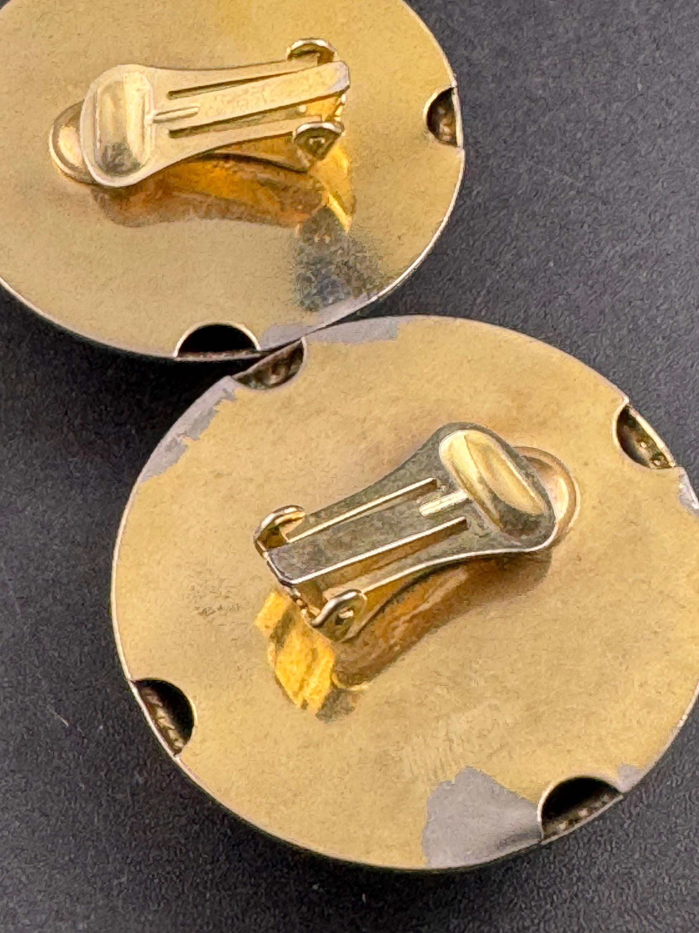 Vintage oversized 4cm gold metal Etruscan domed big clip on earrings, 1980s