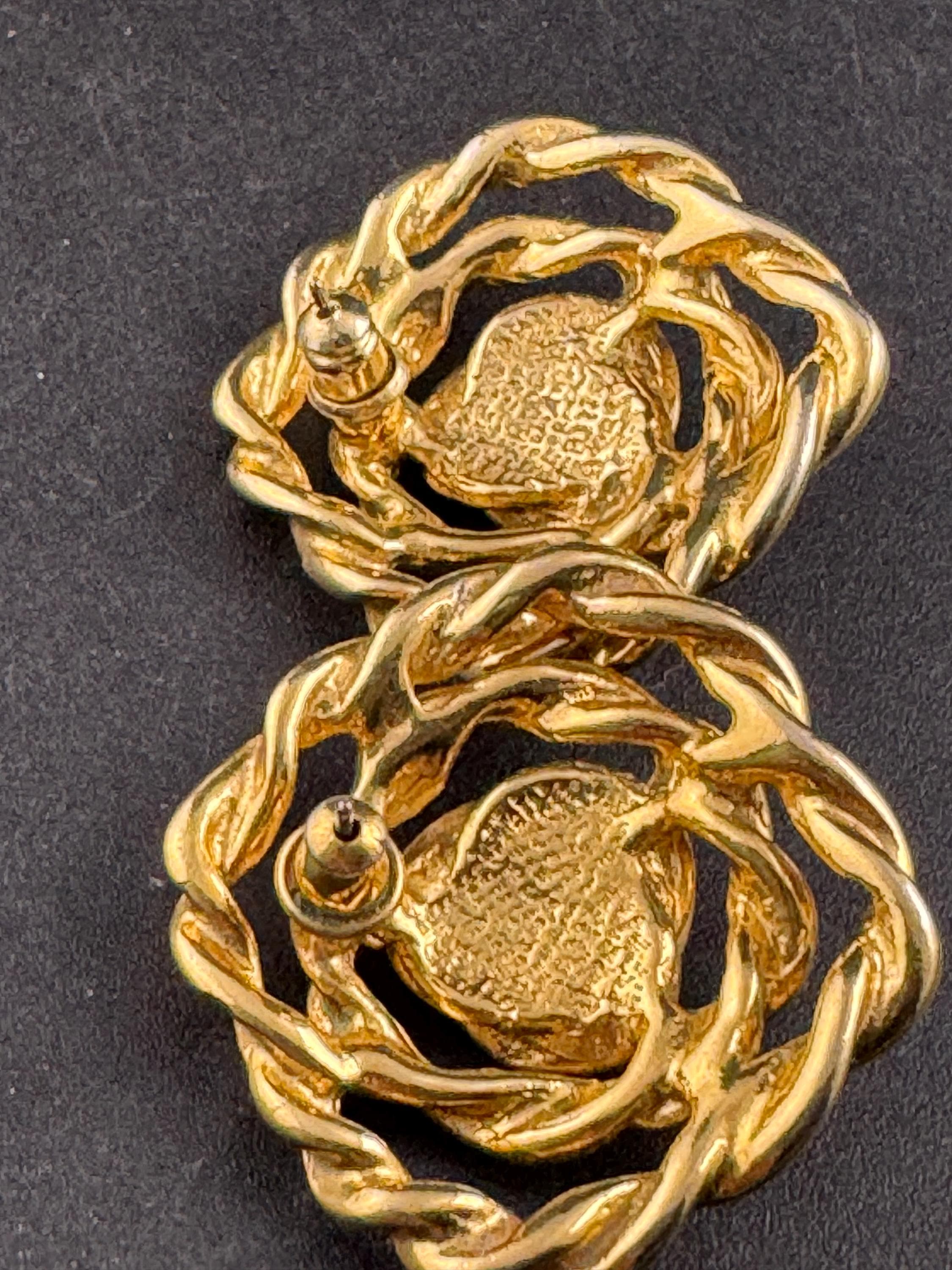 Vintage gold tone rope twist swirl stud earrings for pierced ears
