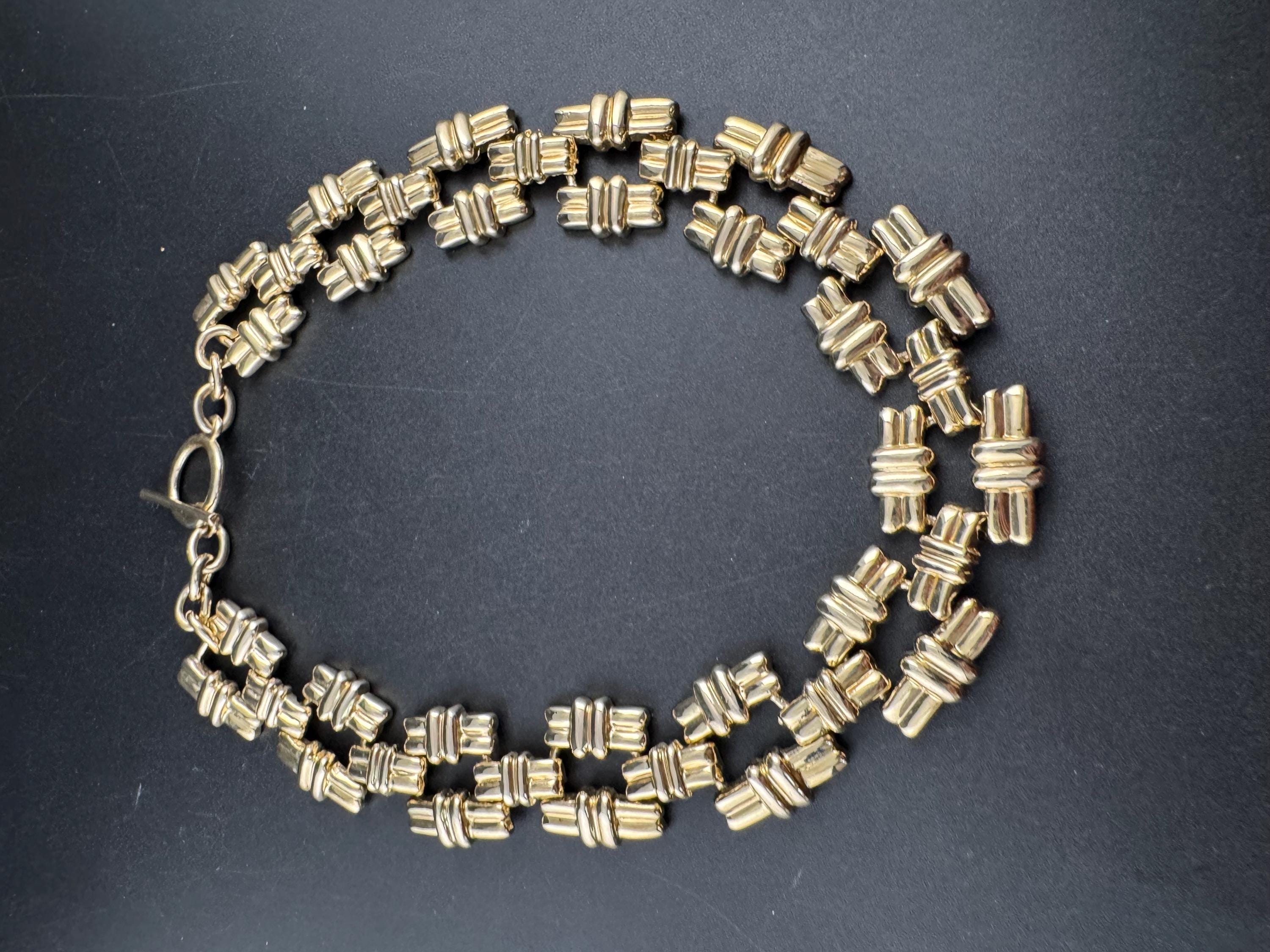 Vintage substantial 1980s wide textured cable link chunky gold tone choker necklace 42cm