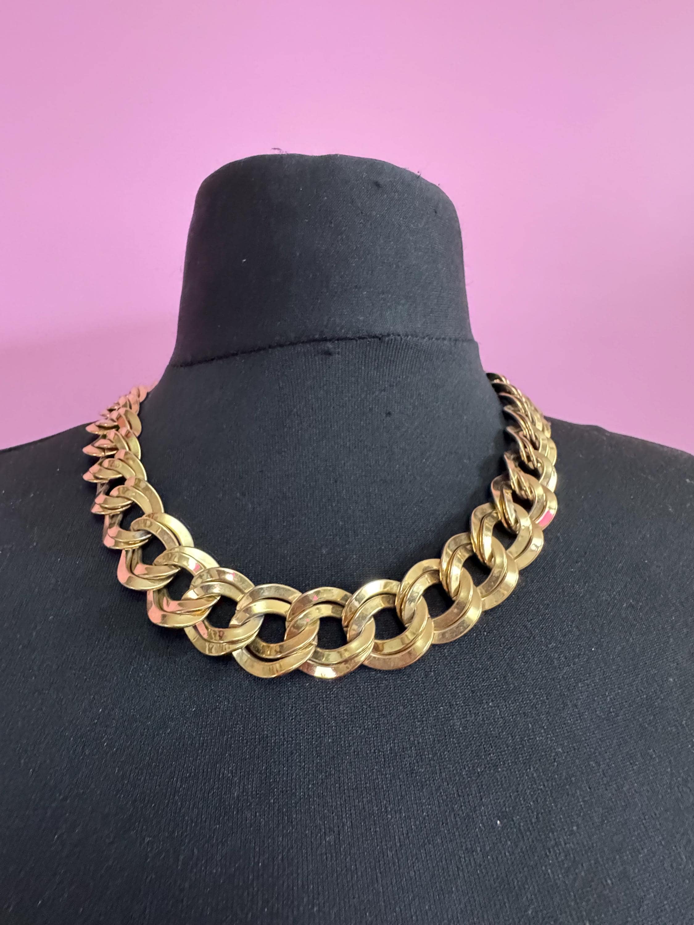 Retro 1980s wide link chunky gold tone double curb link choker necklace