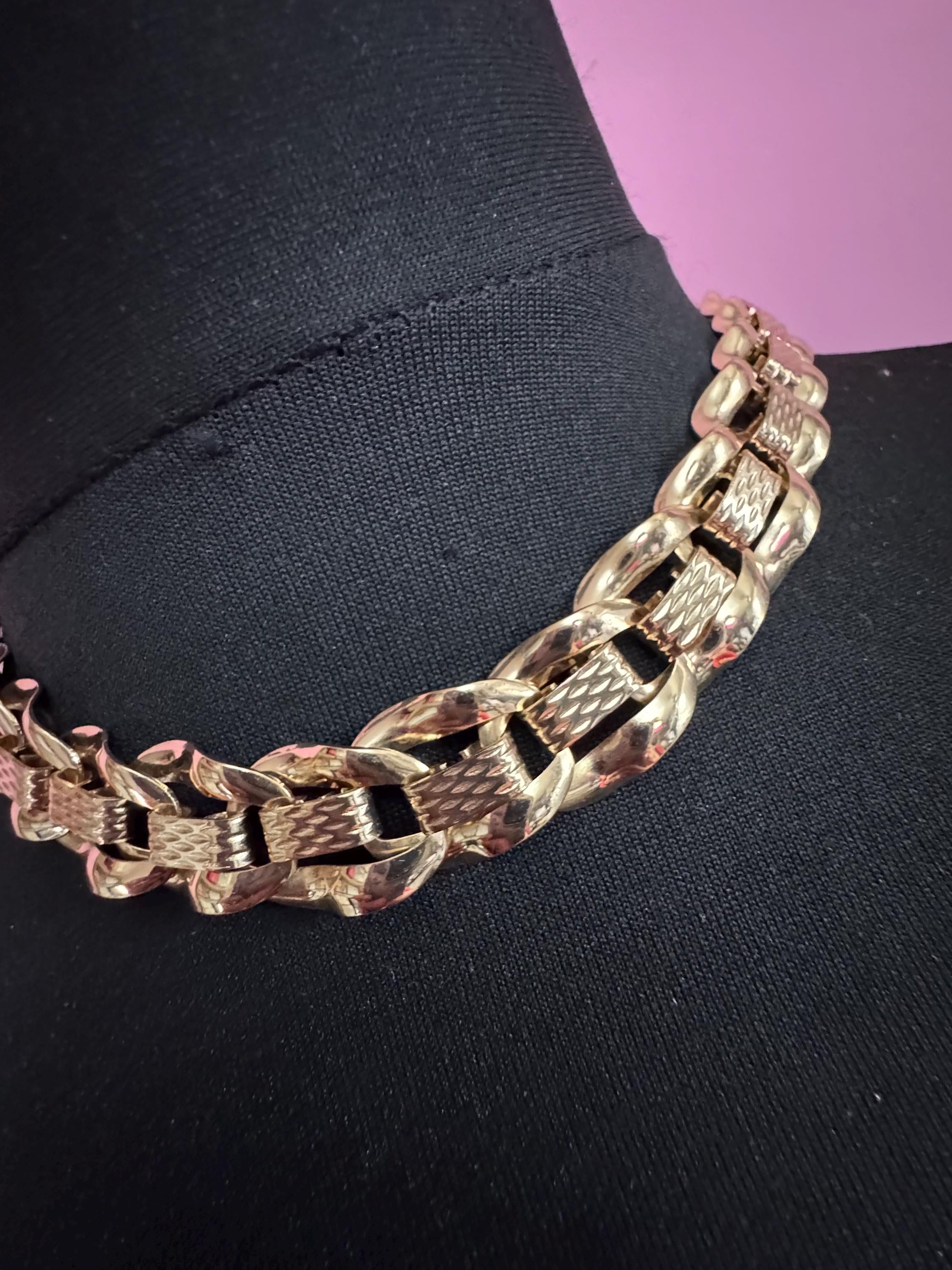 Vintage wide choker necklace,  lightweight big link chunky gold tone