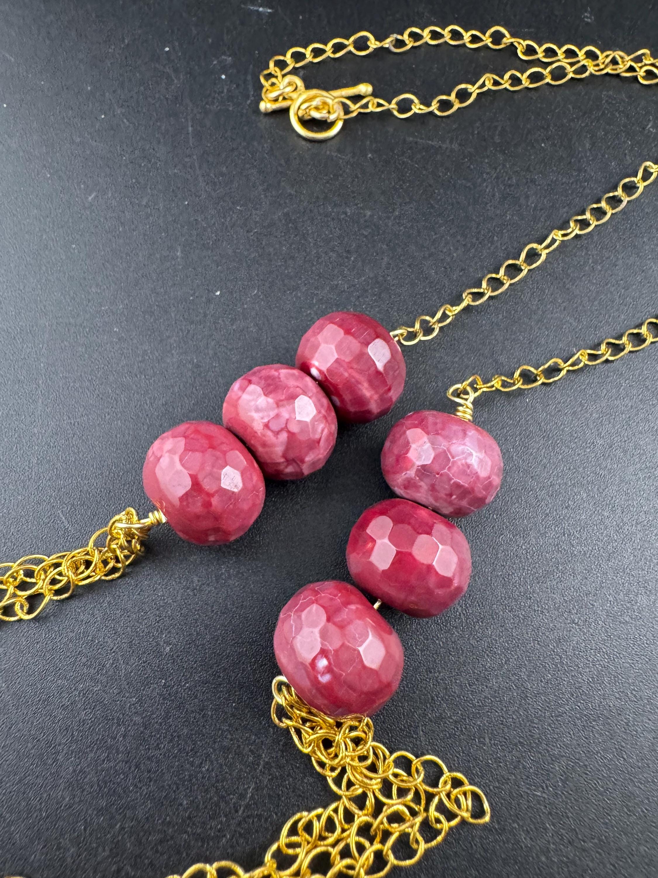 Vintage pink gemstone beaded gold chain necklace 71cm, weighty piece