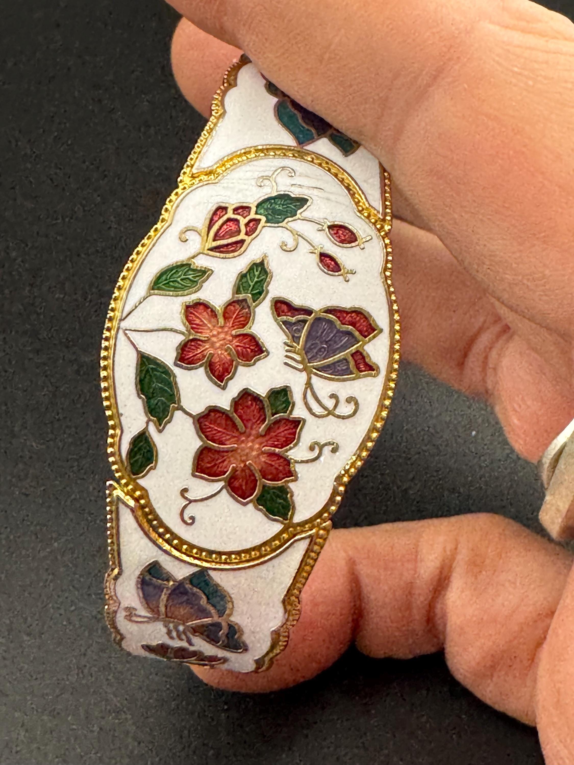 Vintage white red green enamel cloisonne clamper bangle: floral design 1980s 1990s