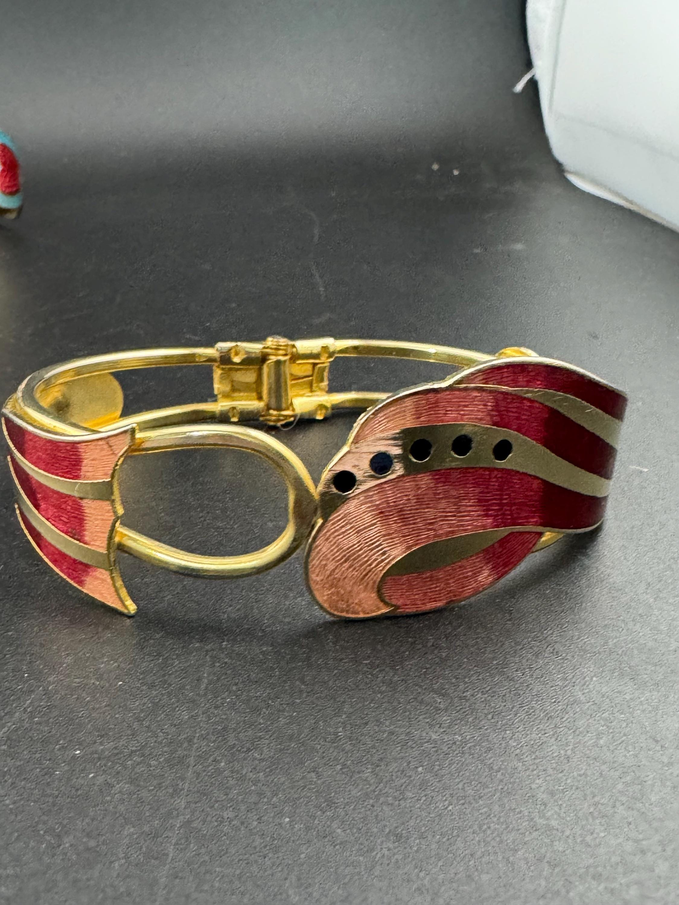 Vintage red pink enamel cloisonne clamper bangle: floral design 1980s 1990s