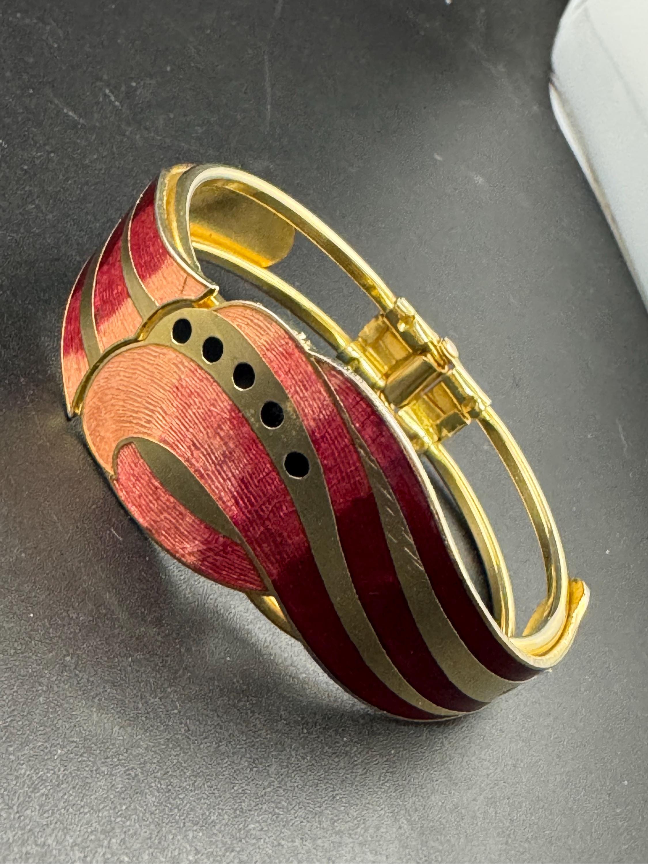 Vintage red pink enamel cloisonne clamper bangle: floral design 1980s 1990s