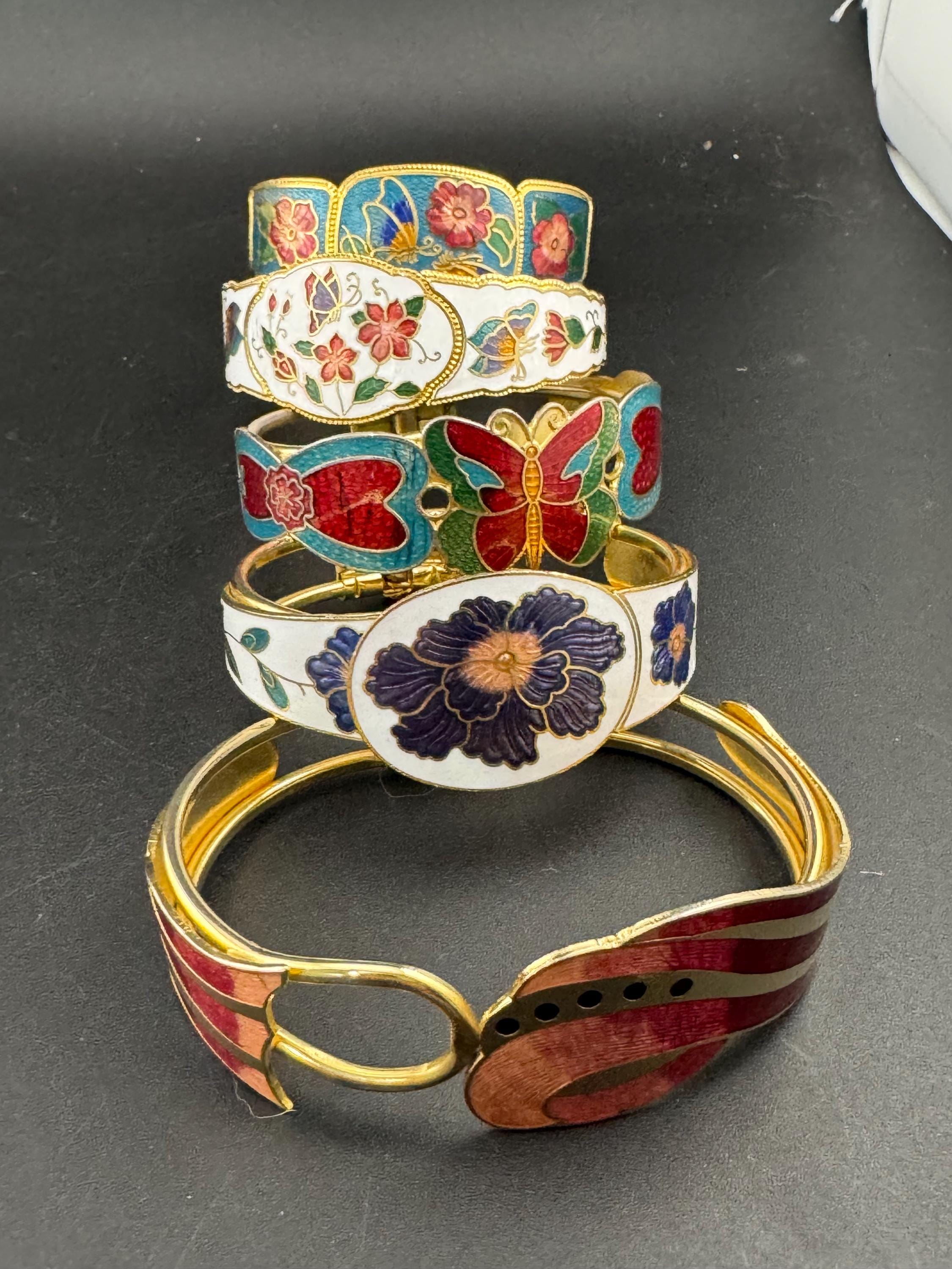 Vintage red pink enamel cloisonne clamper bangle: floral design 1980s 1990s