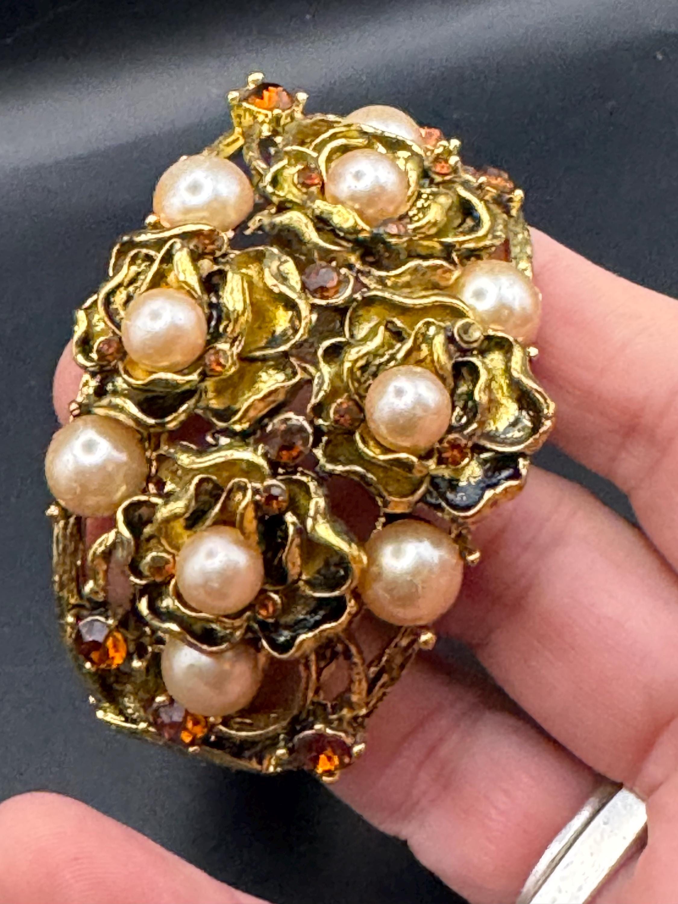 Retro pink pearl and brown rhinestone Clamper Bangle, antique gold tone Bracelet.