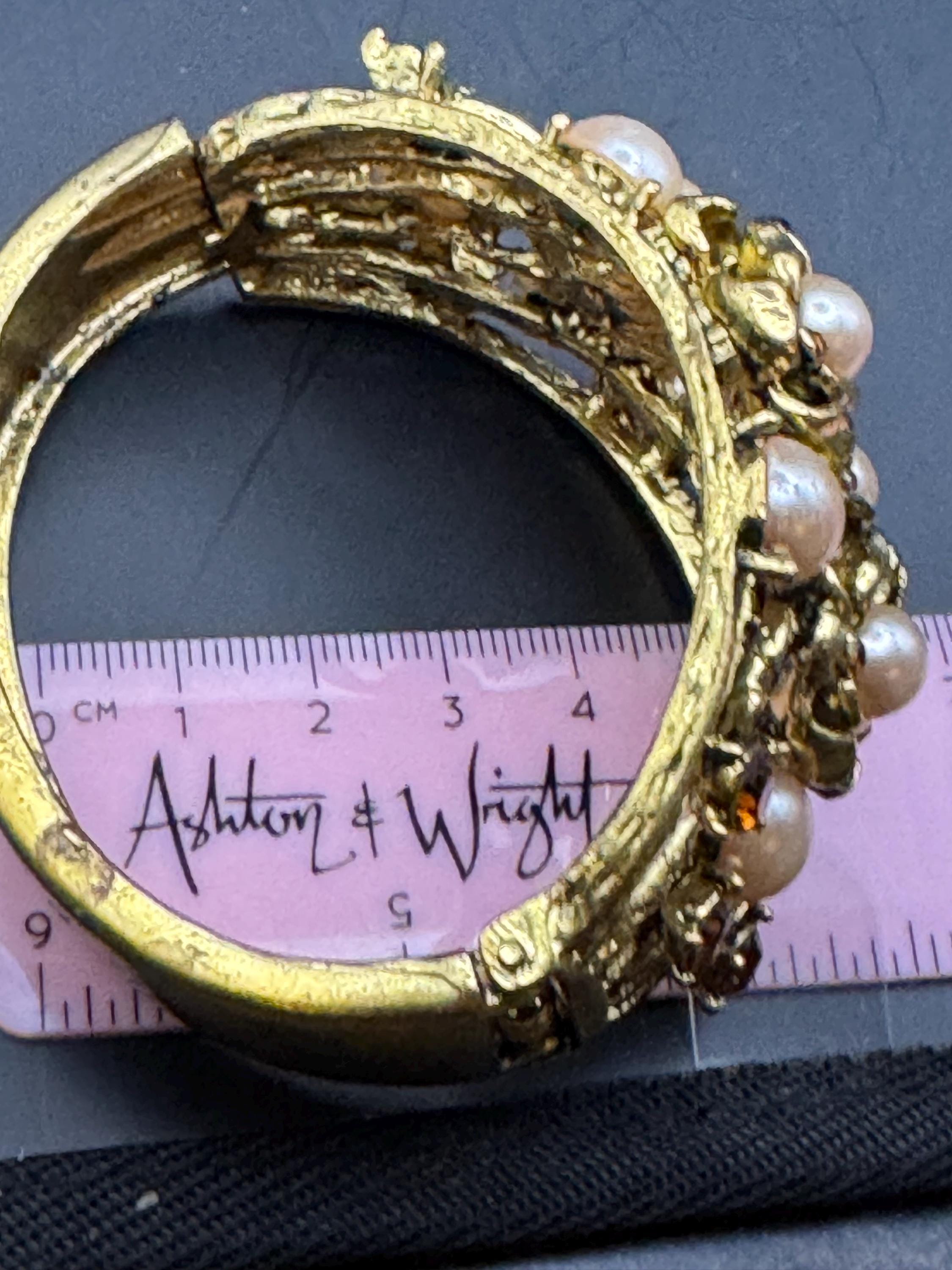 Retro pink pearl and brown rhinestone Clamper Bangle, antique gold tone Bracelet.