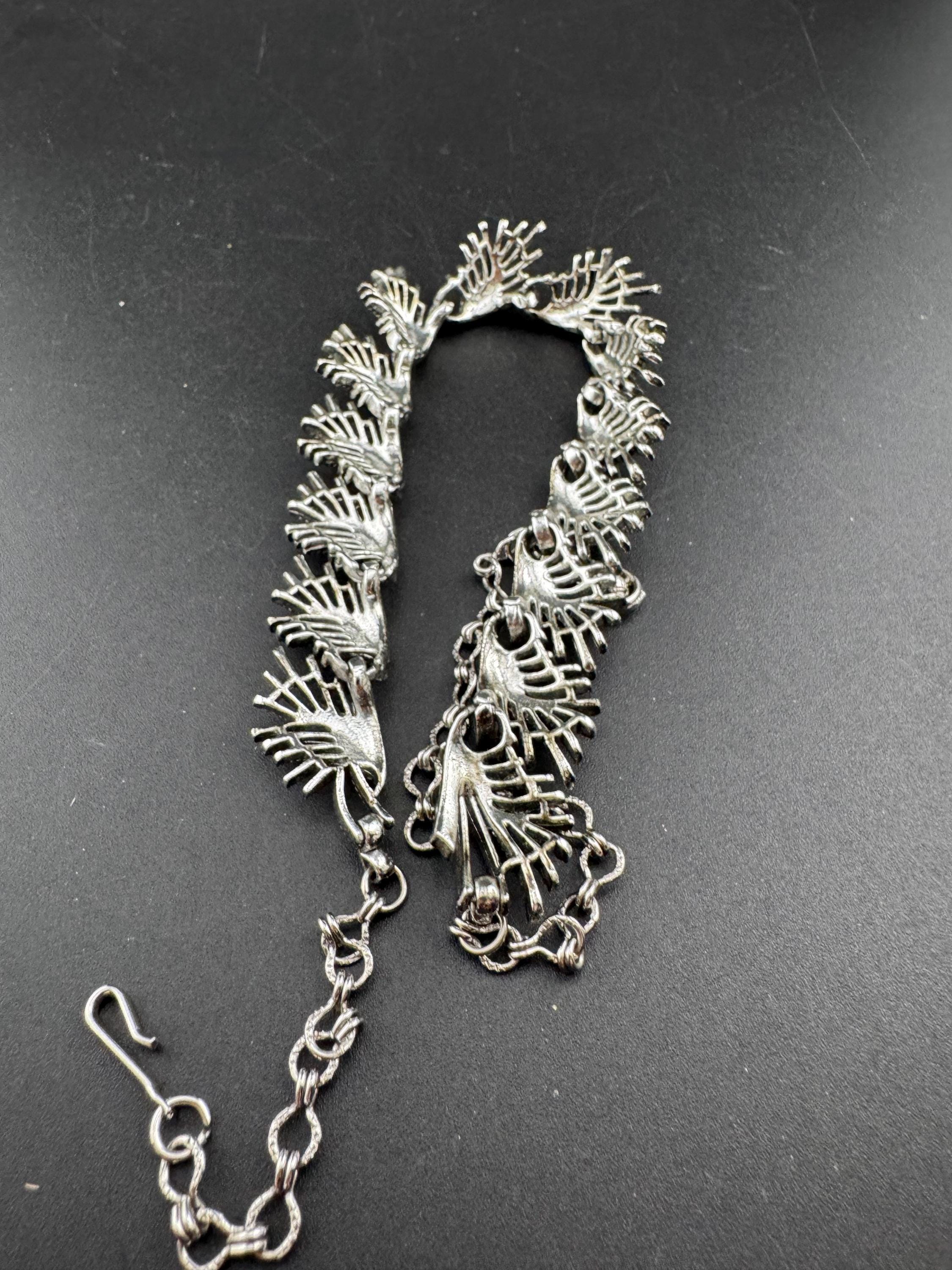 Vintage wide panel Link choker necklace, silver tone 1950s