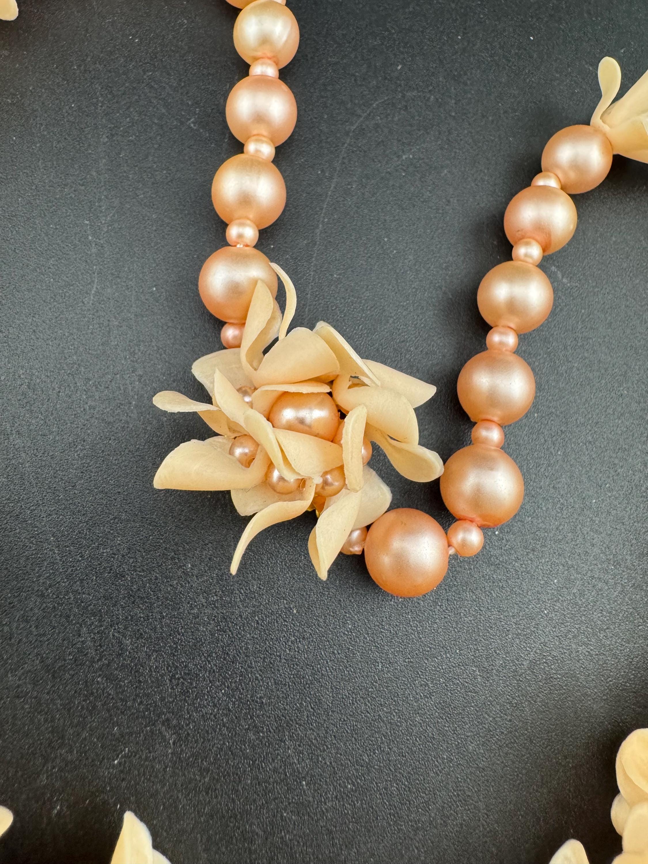Mid century peach pearl floral long necklace, 1950s early plastic
