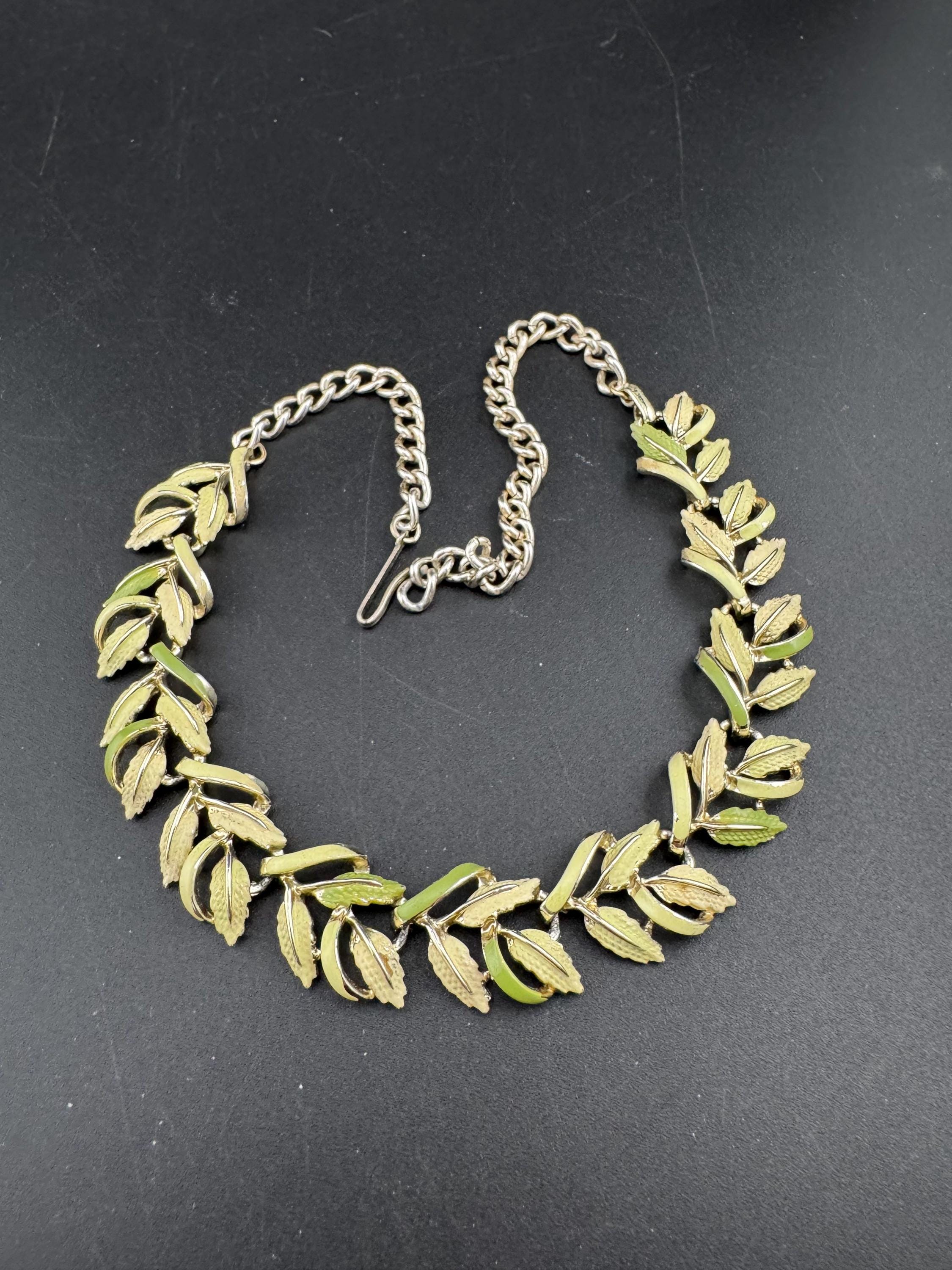 Vintage sage green enamel leaf choker necklace, light gold tone
