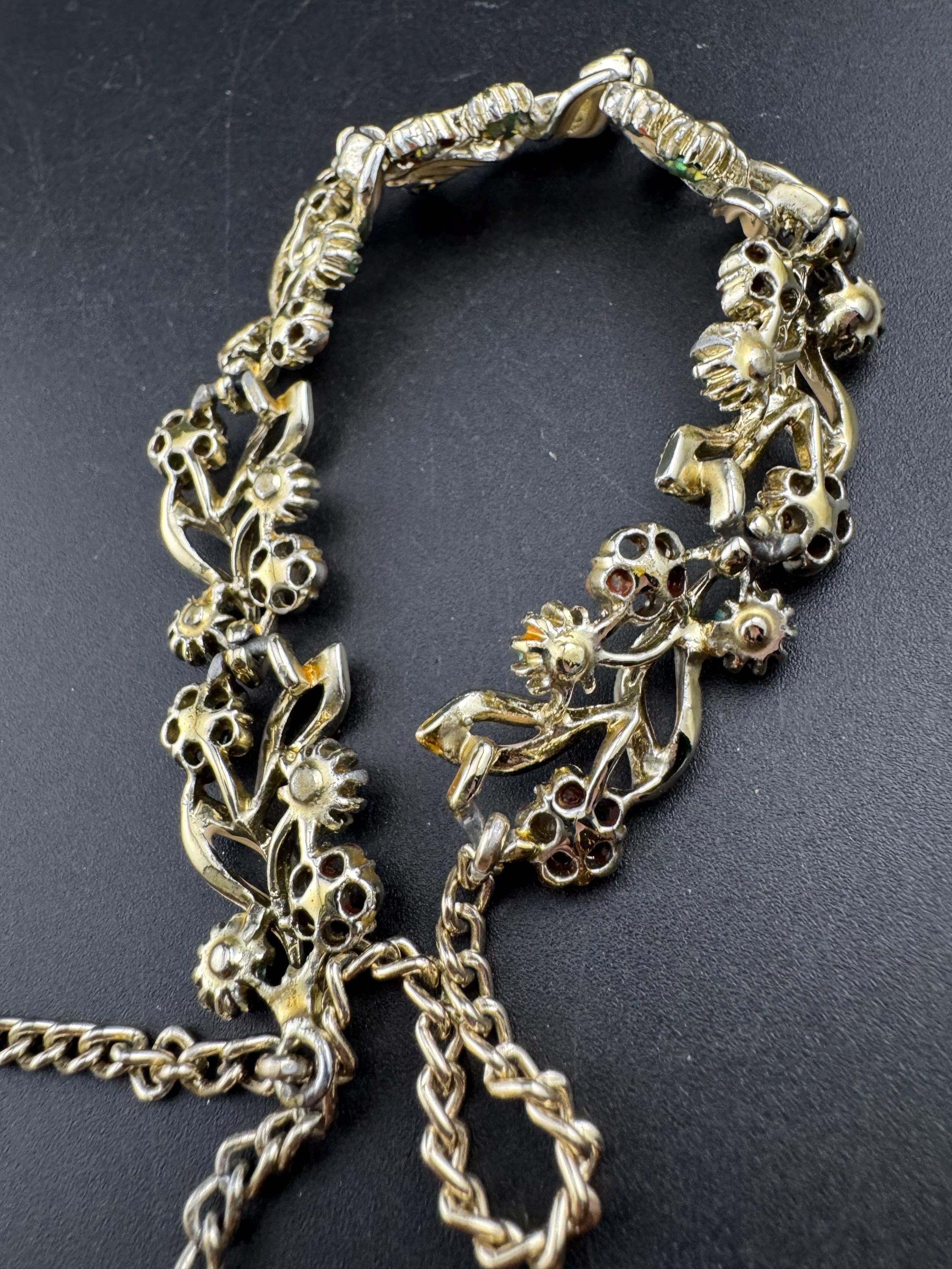 Vintage Aurora borealis and enamel leaf choker necklace, light gold tone with rhinestone