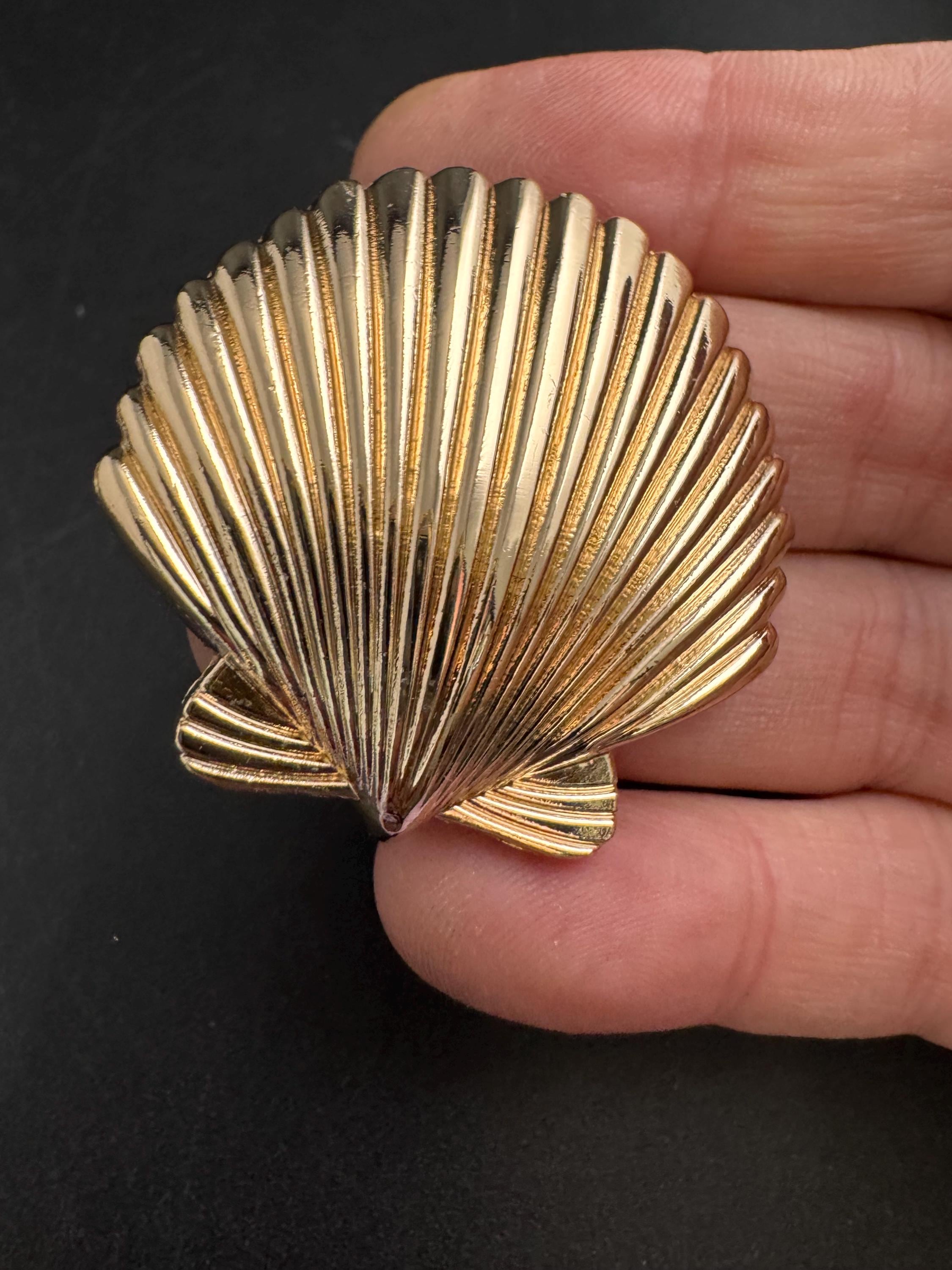 large gold seashell button 40mm, nautical range, 1 piece 4cm
