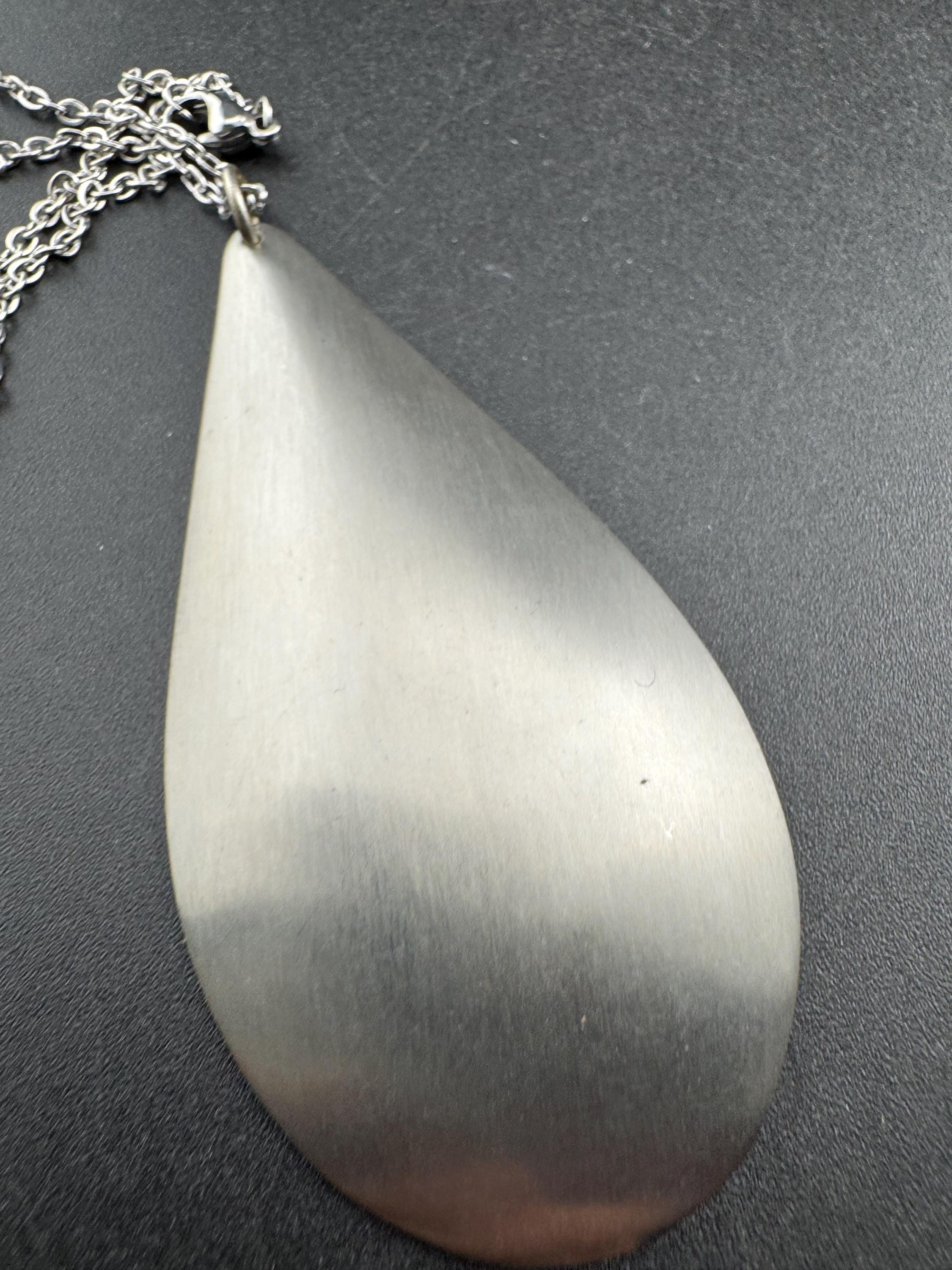 stainless steel purple Rivoli crystal pendant necklace, Vintage 1970s