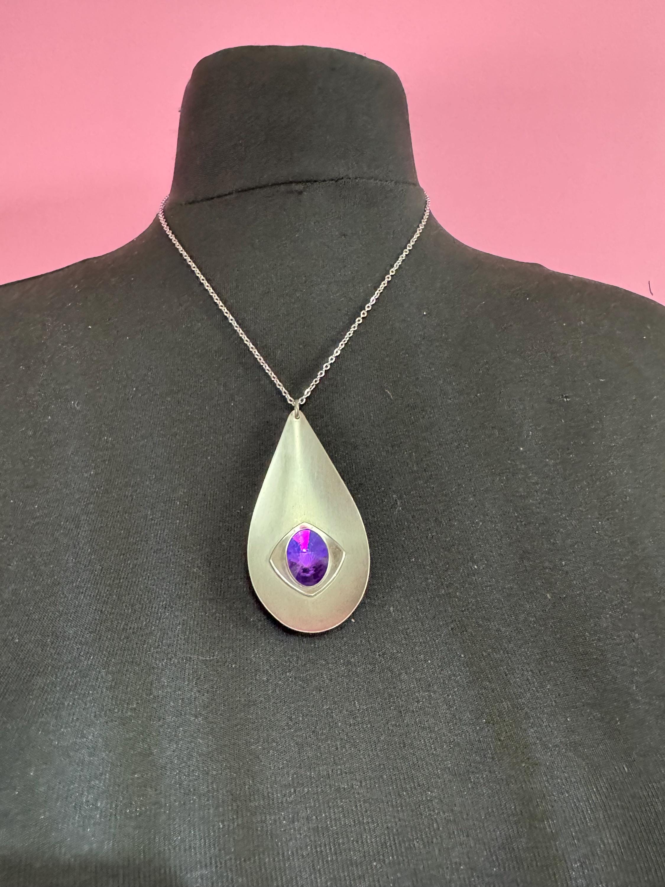 stainless steel purple Rivoli crystal pendant necklace, Vintage 1970s