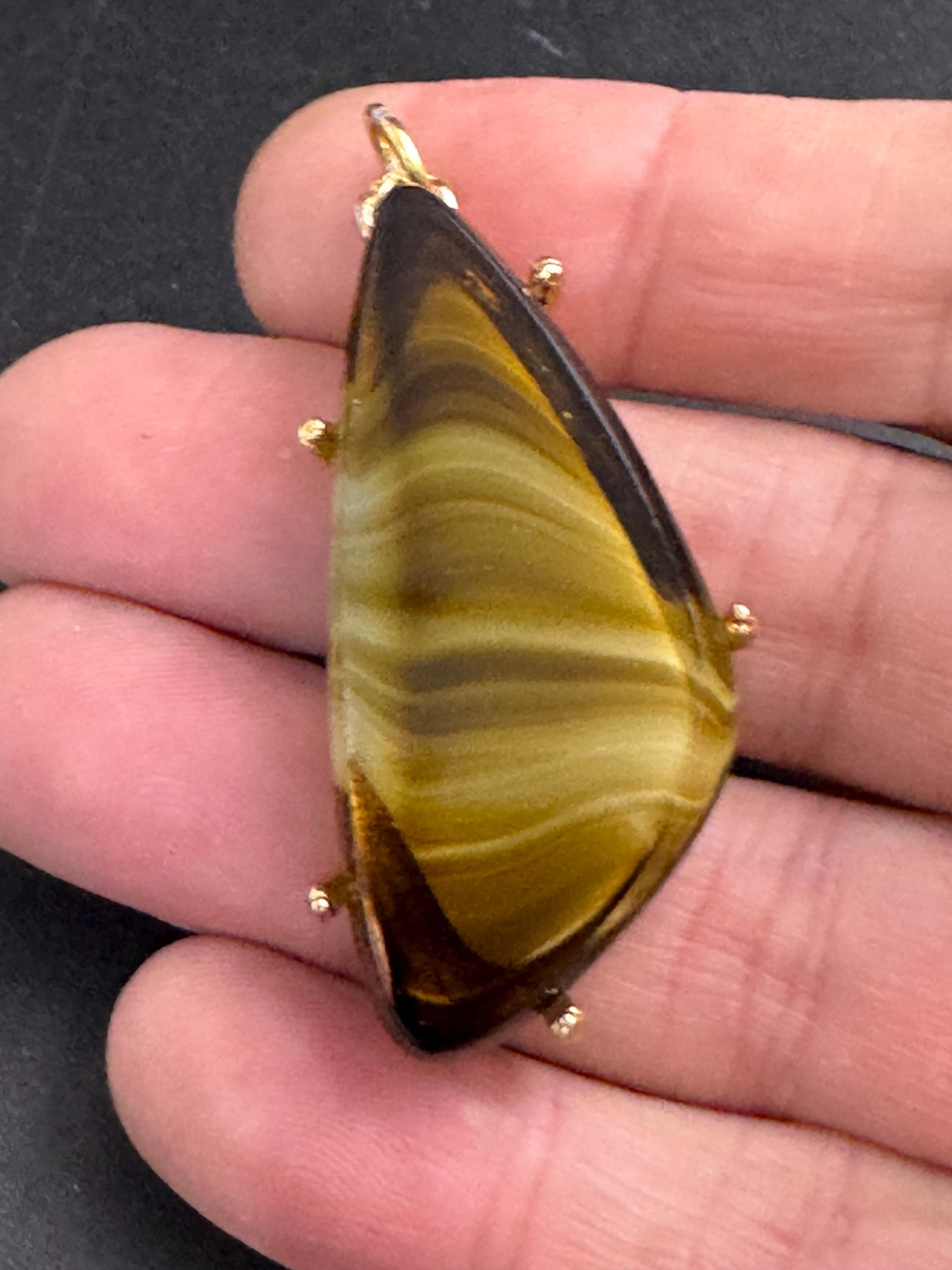 Signed Hollywood brown marbled glass pendant , no chain