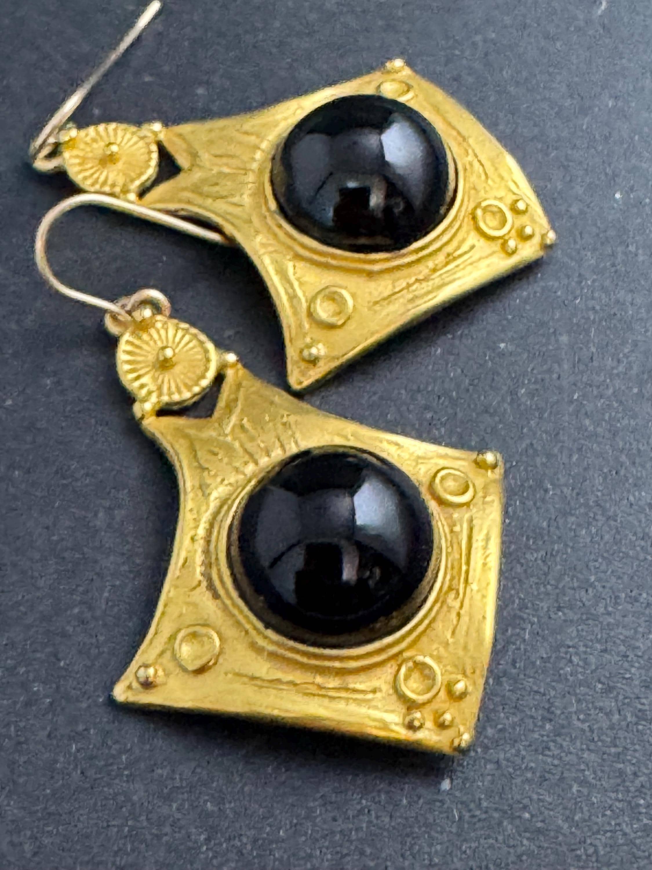 JADED NY Matt gold black cabochon drop earrings, Etruscan style pierced