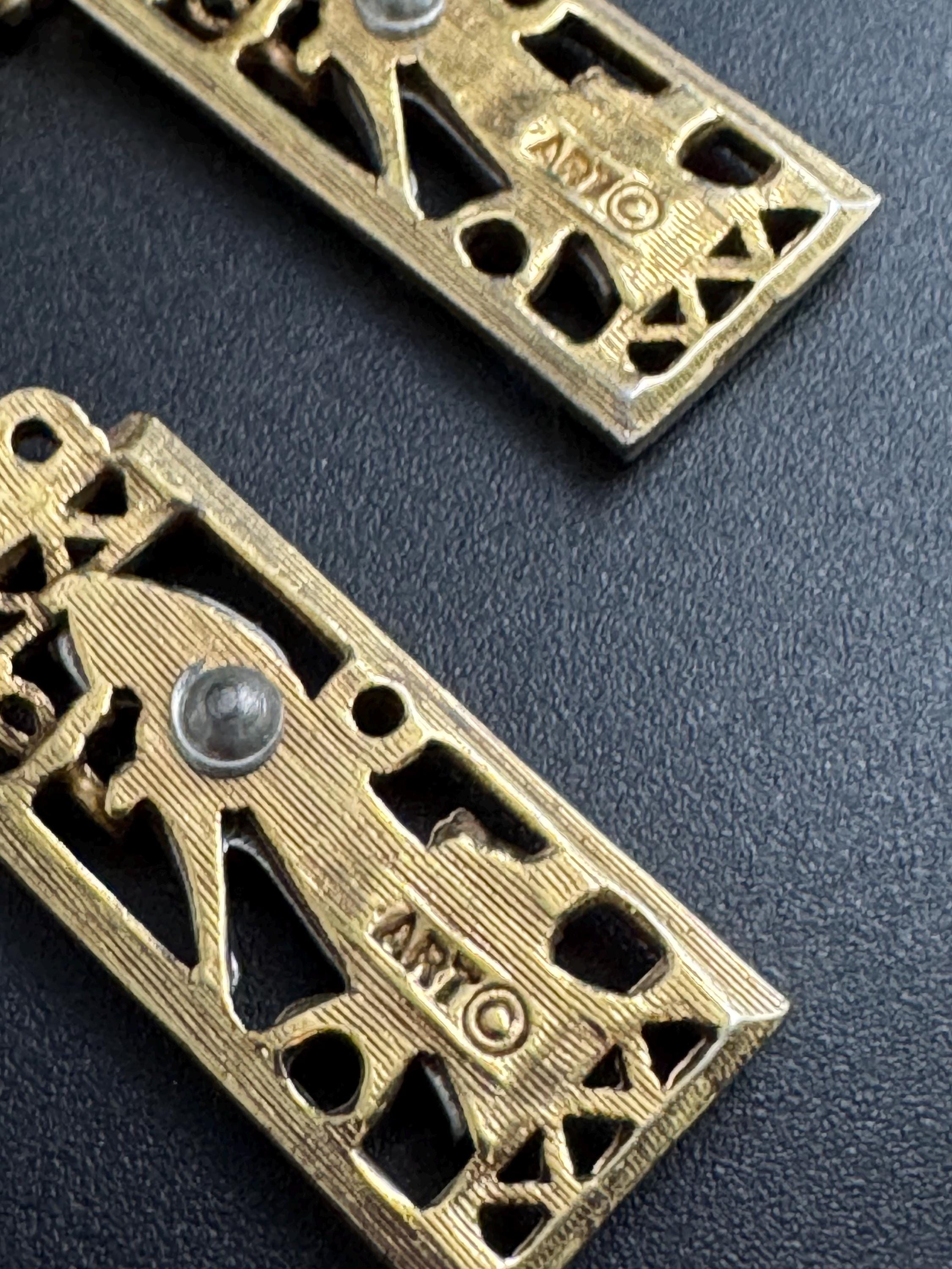 Vintage @ART egyptian revival drop clip on earrings, signed arthur pepper  Gold tone