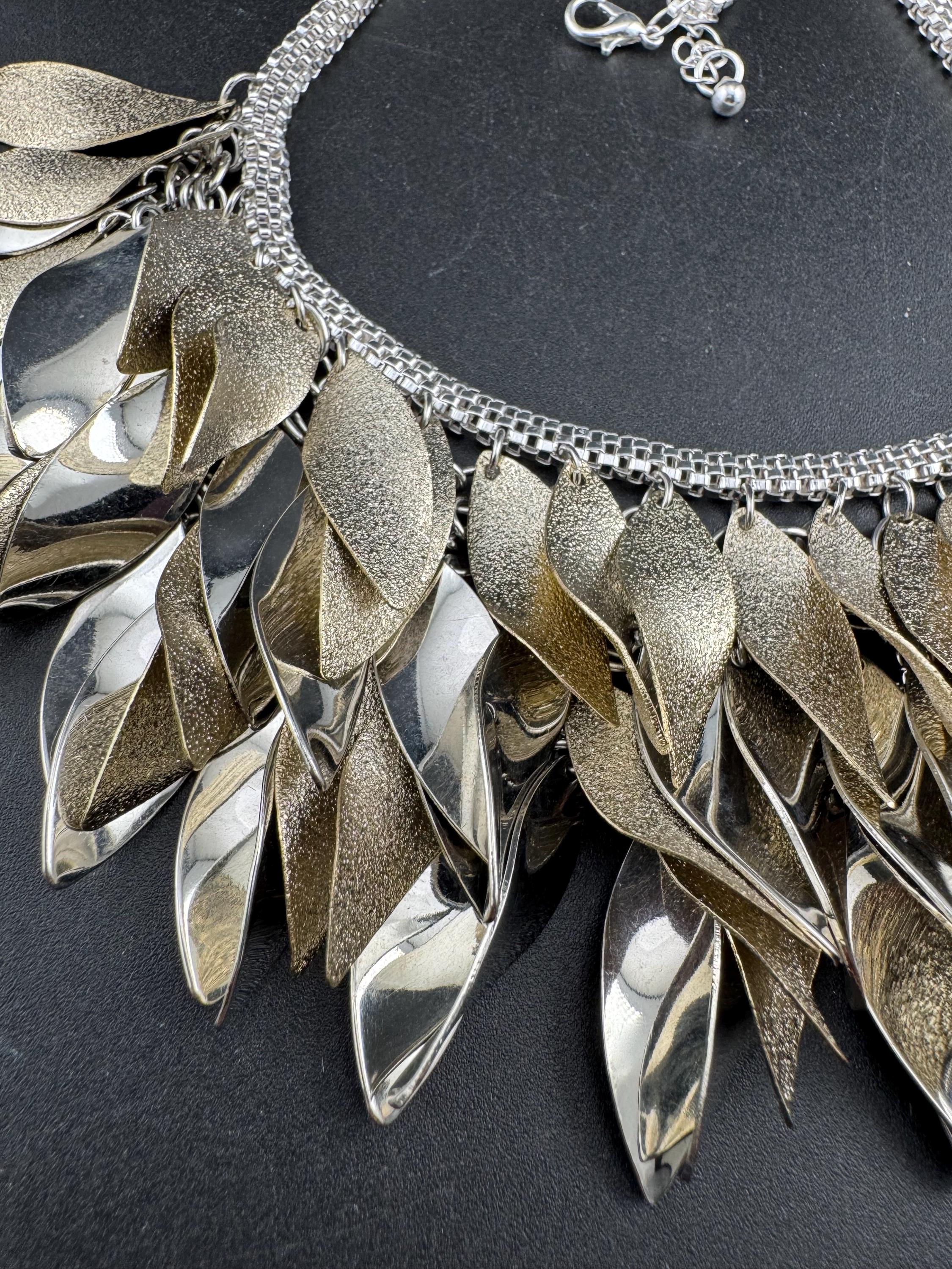 Retro silver tone choker necklace and matching bracelets leaf dangly jewellery set