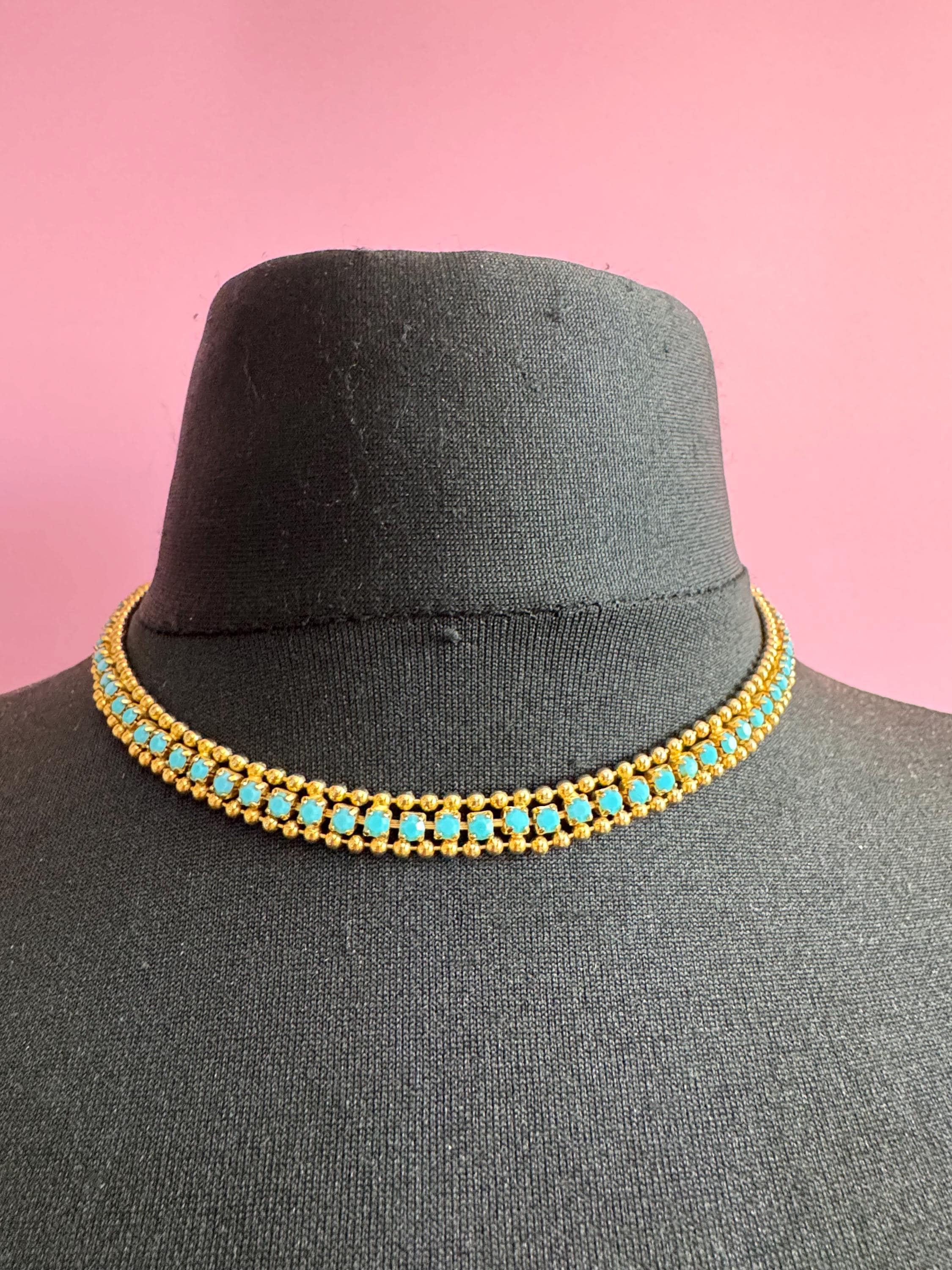 Vintage 1960s gold tone mesh chain choker necklace with turquoise stones