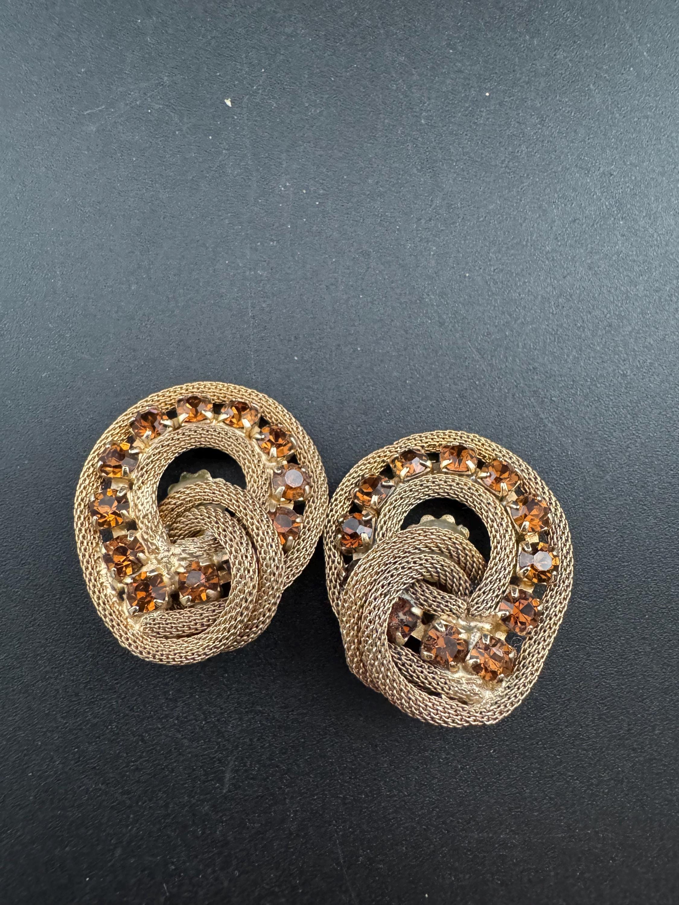 Vintage 1960s brown cognac glass gold tone round mesh clip On Earrings