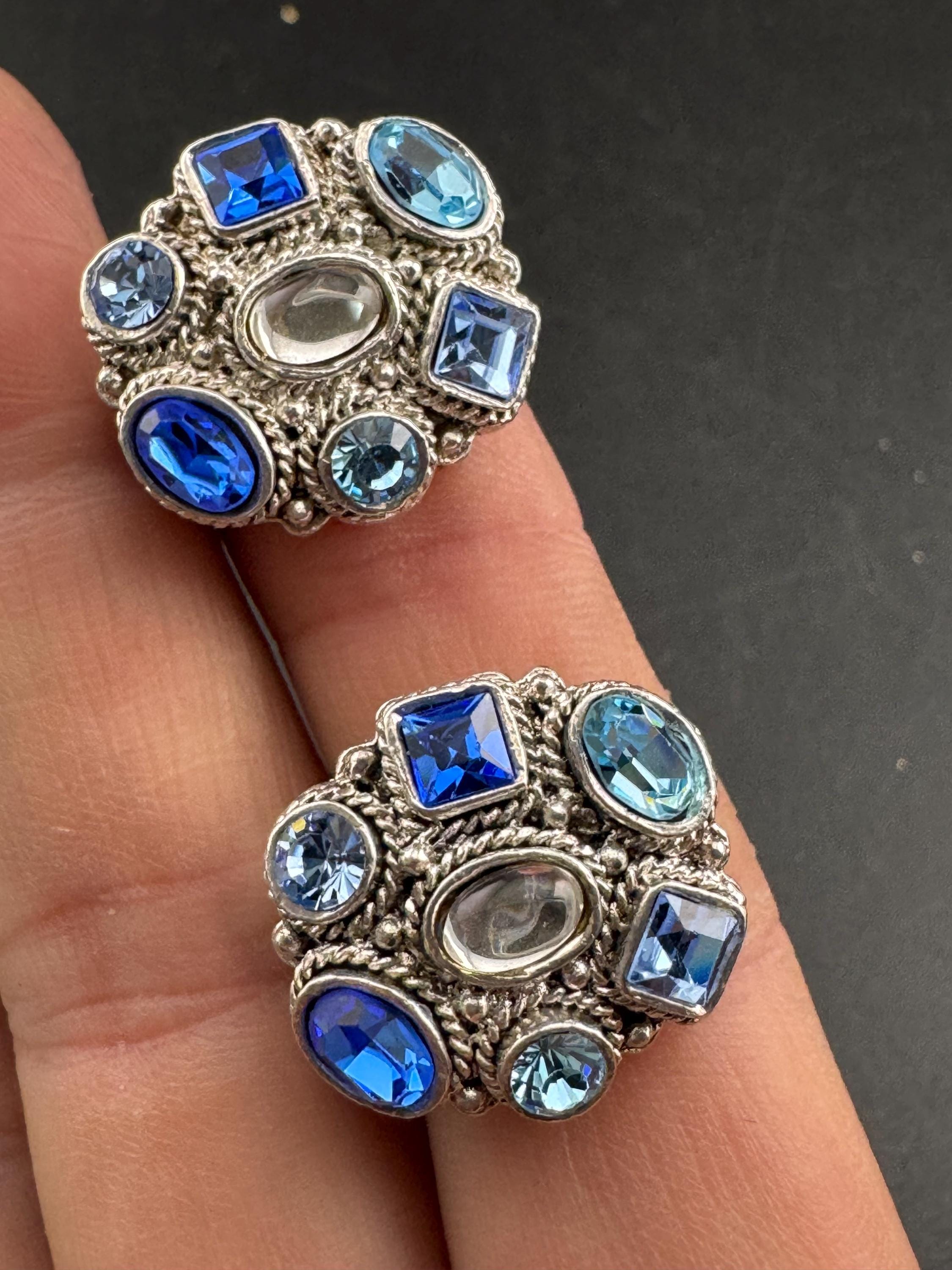Signed UNE LIGNE Paris silver sapphire cabochon clip on earrings