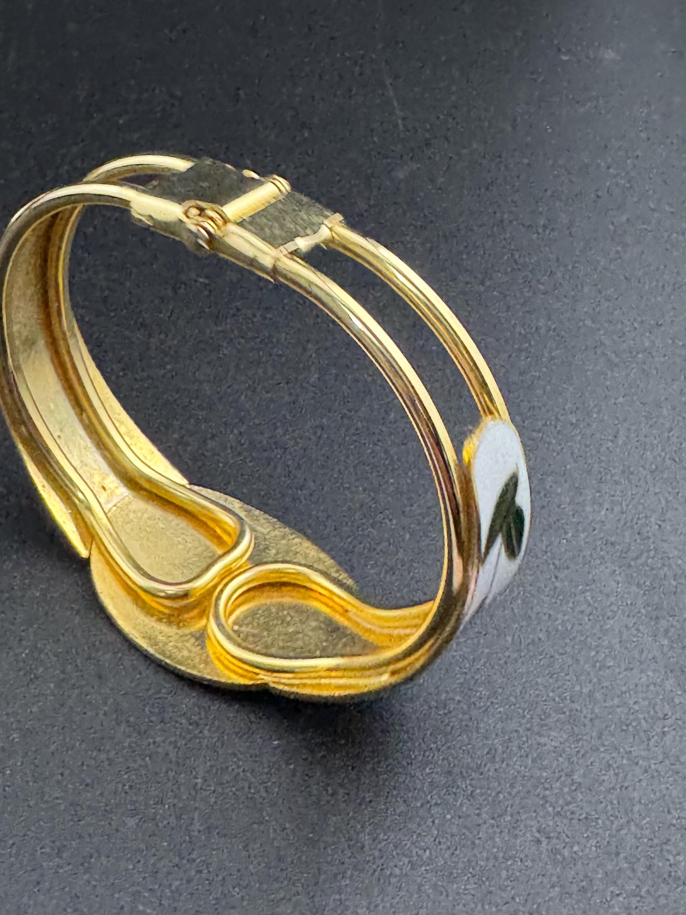 Vintage white blue enamel cloisonne clamper bangle: floral design 1980s 1990s