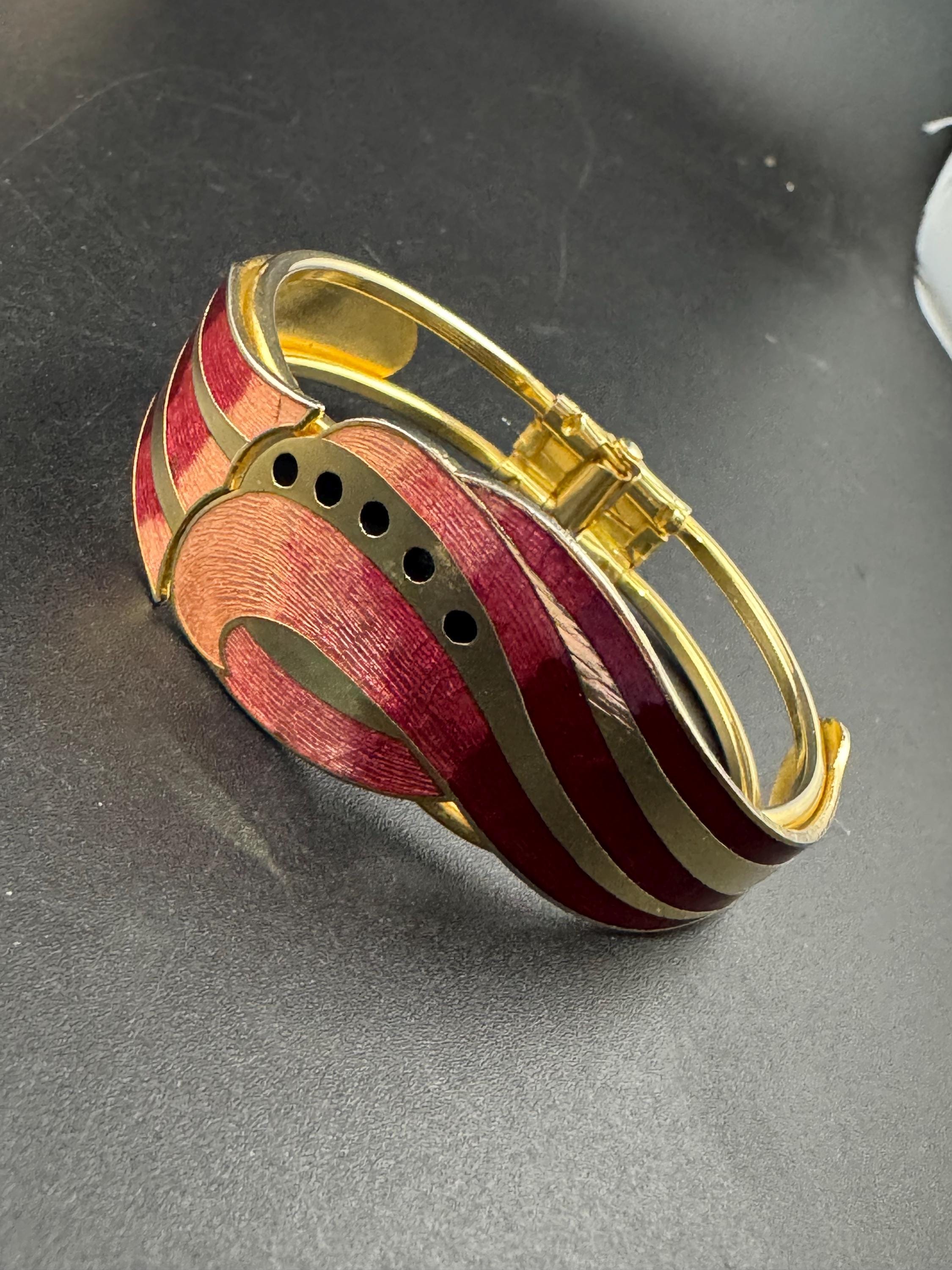 Vintage red pink enamel cloisonne clamper bangle: floral design 1980s 1990s