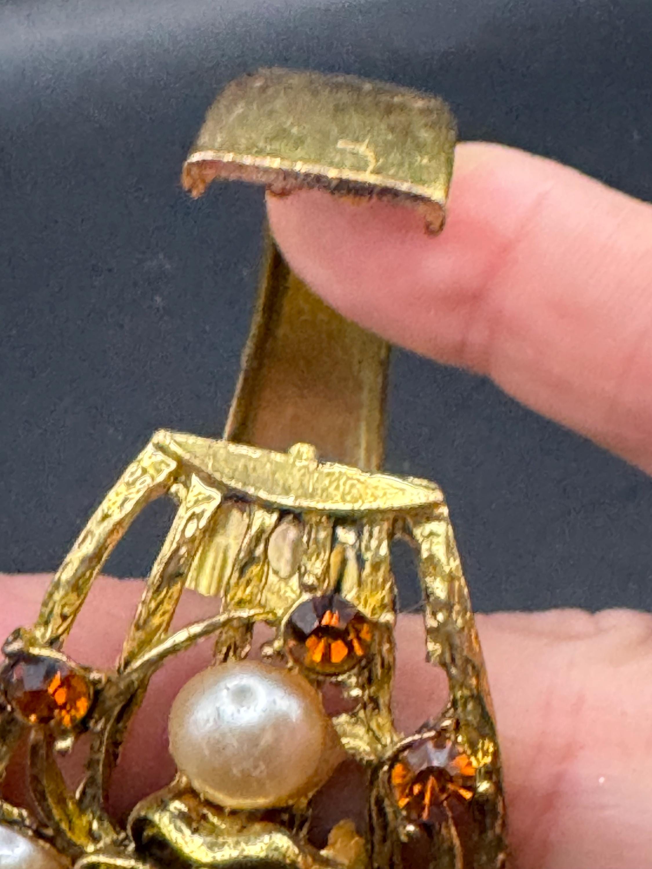 Retro pink pearl and brown rhinestone Clamper Bangle, antique gold tone Bracelet.