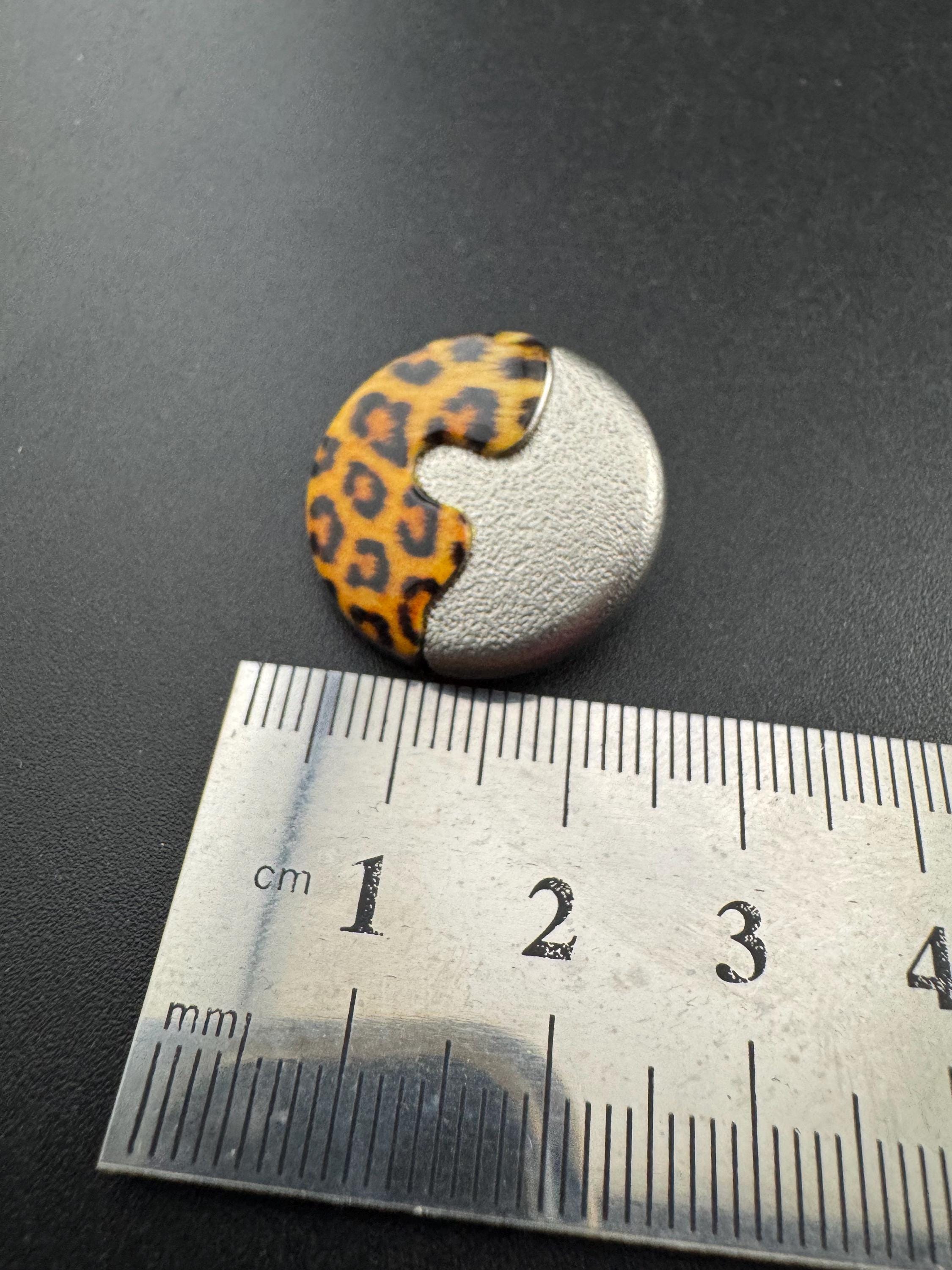 25mm leopard print buttons, silver metal and brown acrylic ( Set of 5)