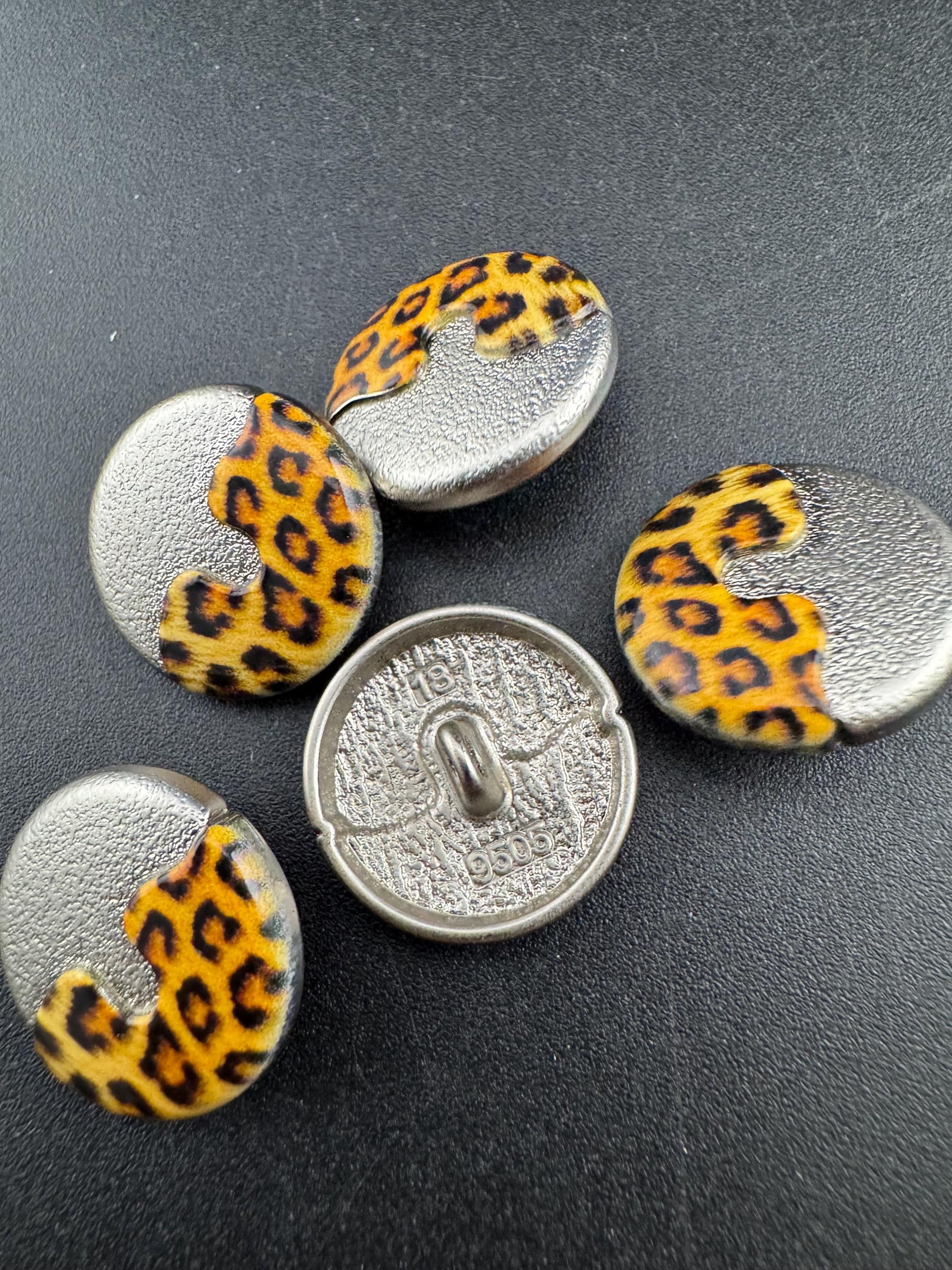 18mm leopard print buttons, silver metal and brown acrylic ( Set of 5)