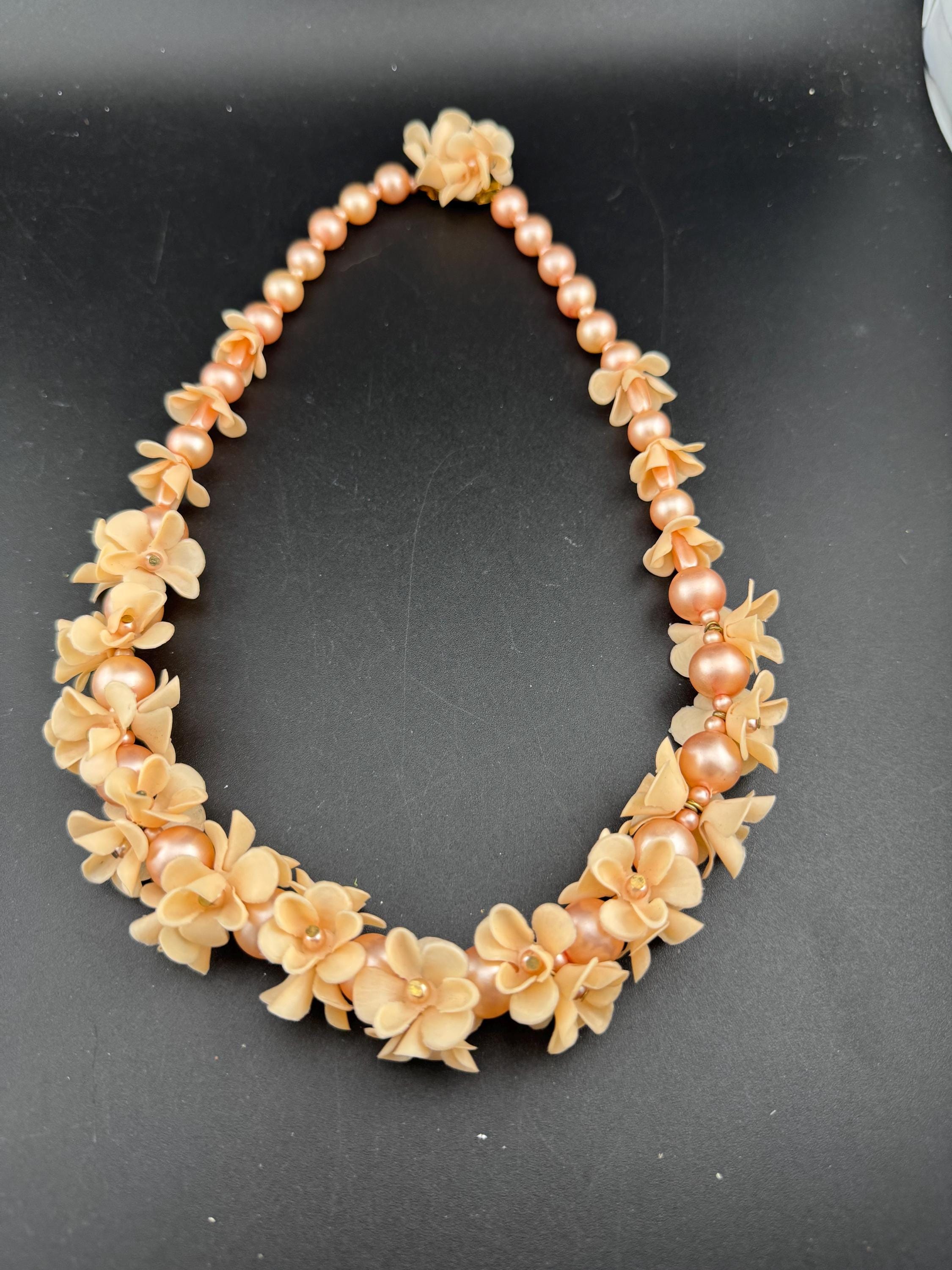 Mid century peach pearl floral long necklace, 1950s early plastic