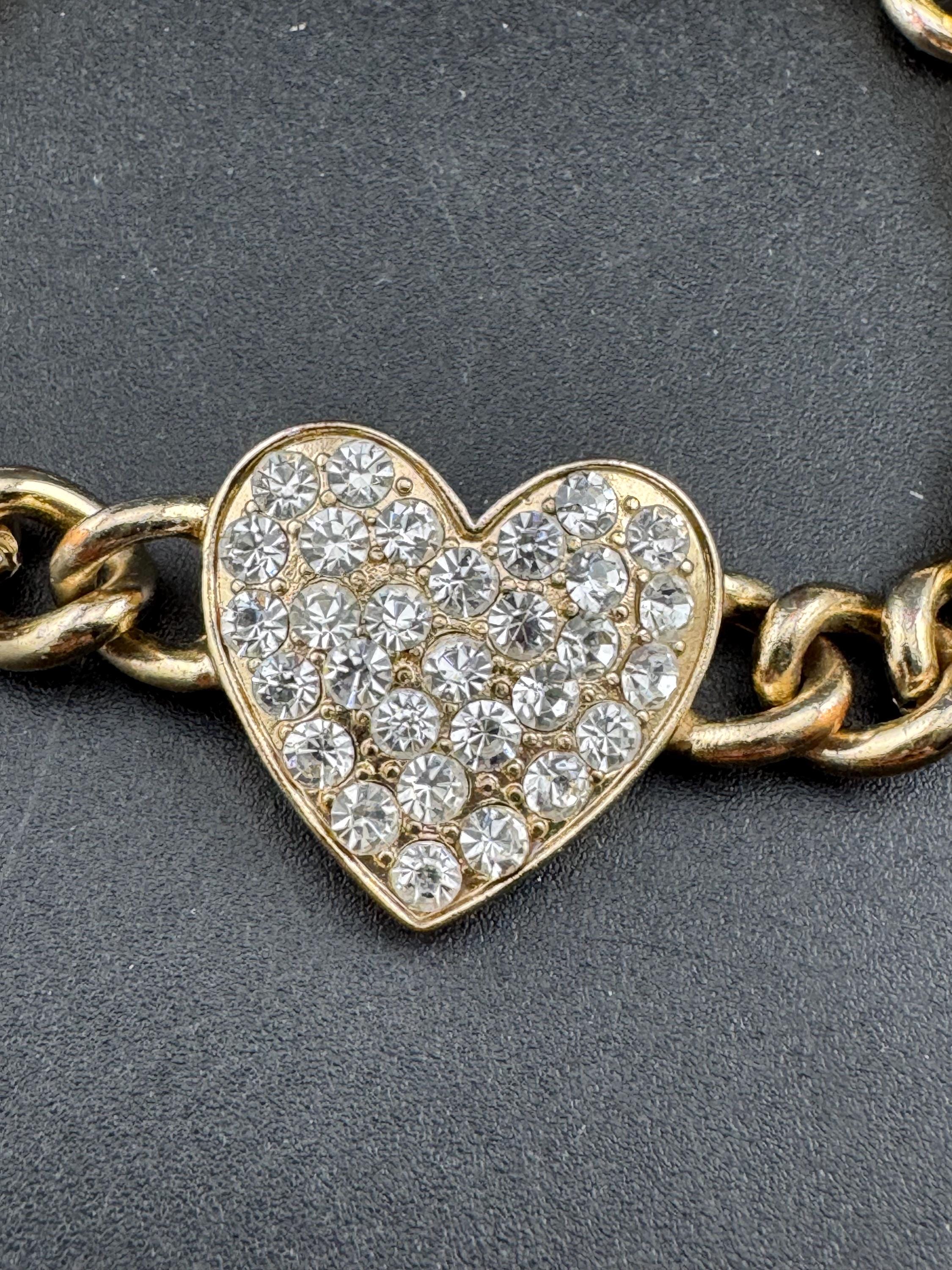 Retro diamanté love heart Bracelet , gold tone