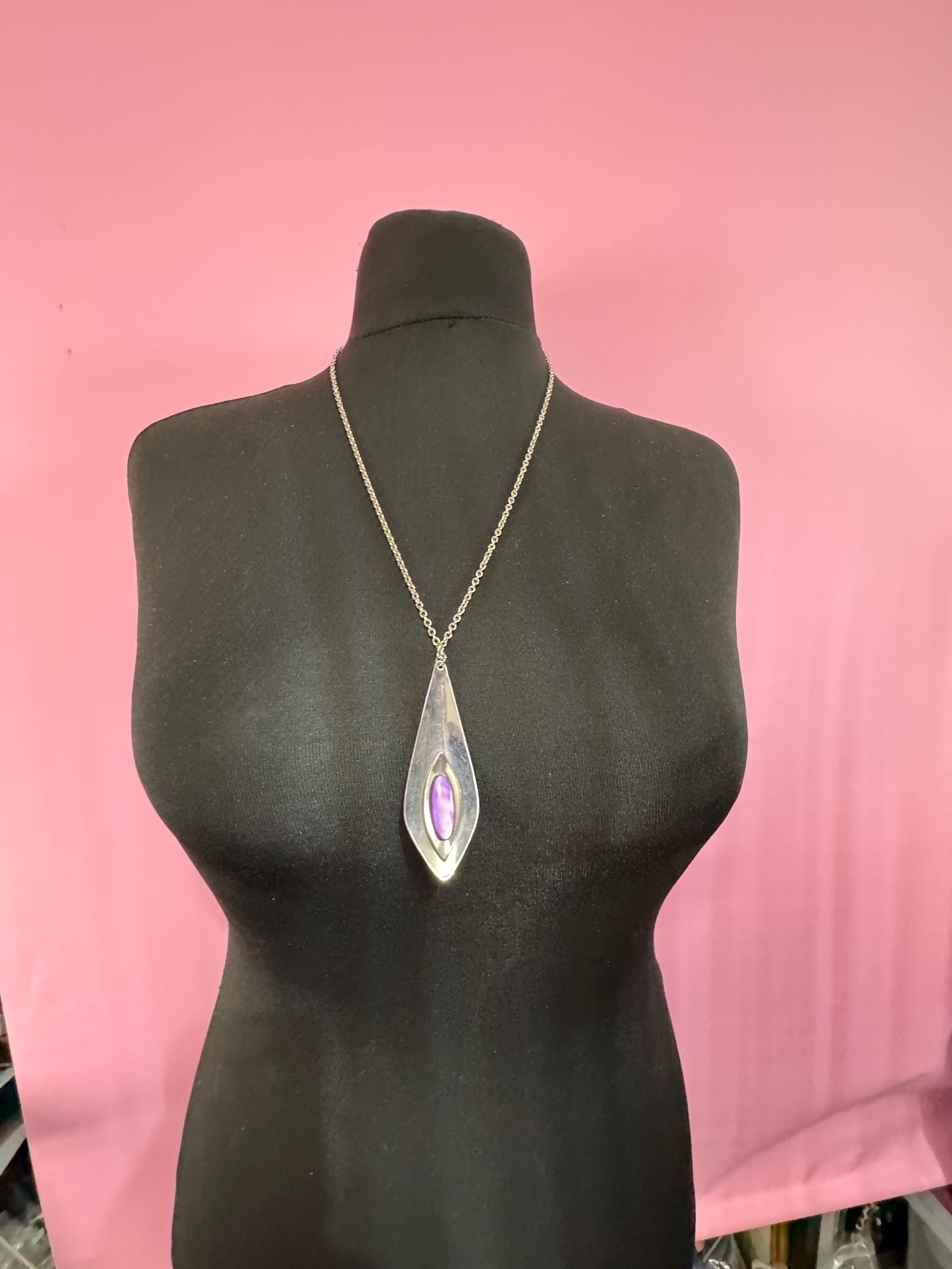 Signed stainless steel purple shell cabochon pendant necklace, Vintage 1970s