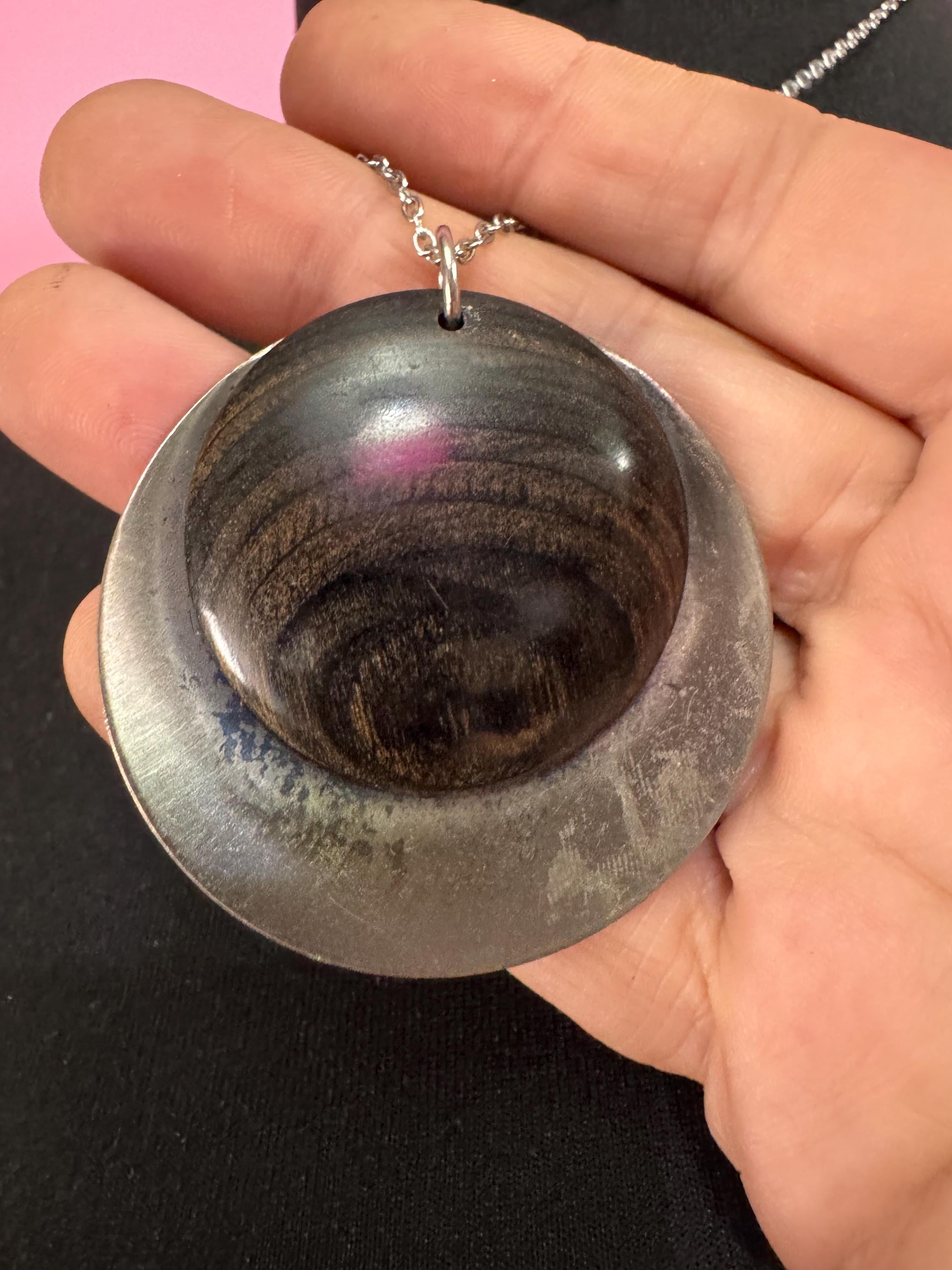 Signed Sheffield stainless brown wooden pendant necklace, Vintage 1970s