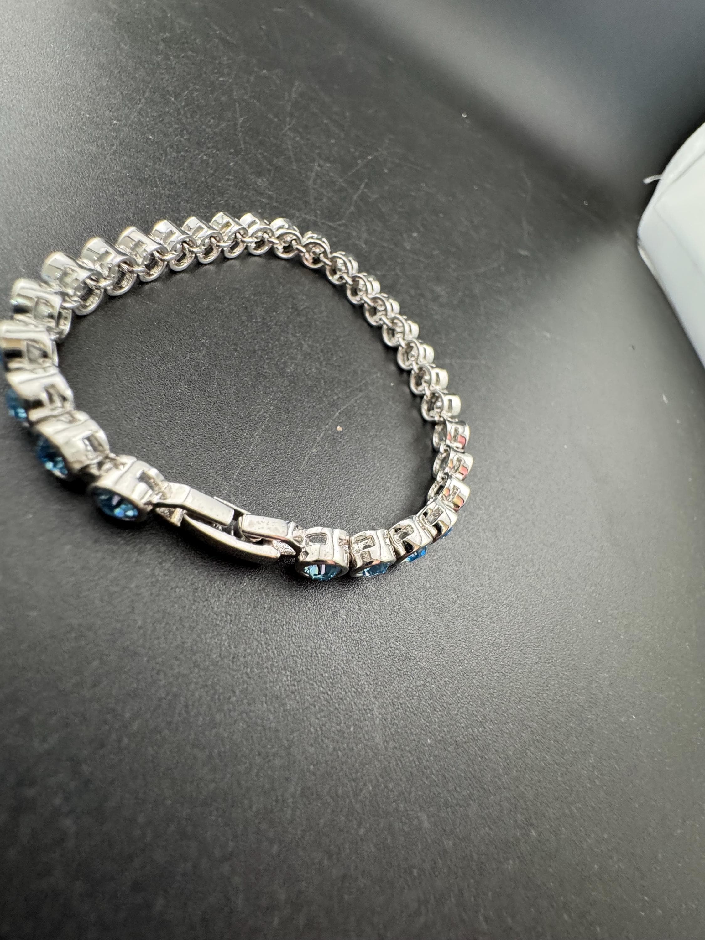 Vintage light Sapphire blue diamanté Crystal tennis bracelet, bezel fitting