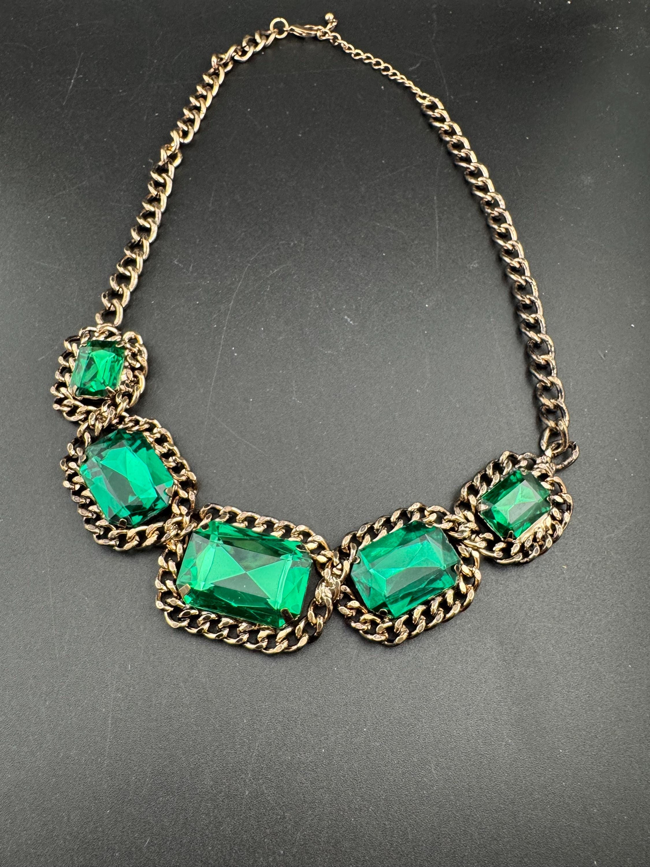 emerald green rhinestone necklace, retro acrylic diamanté stones