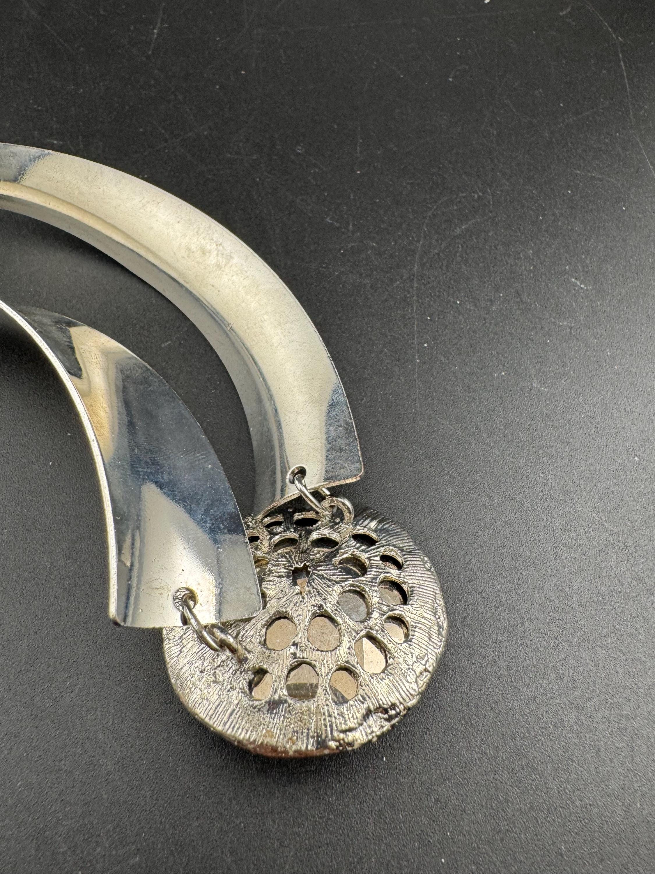 Retro clear Diamanté panel link metal choker, silver tone chunky necklace