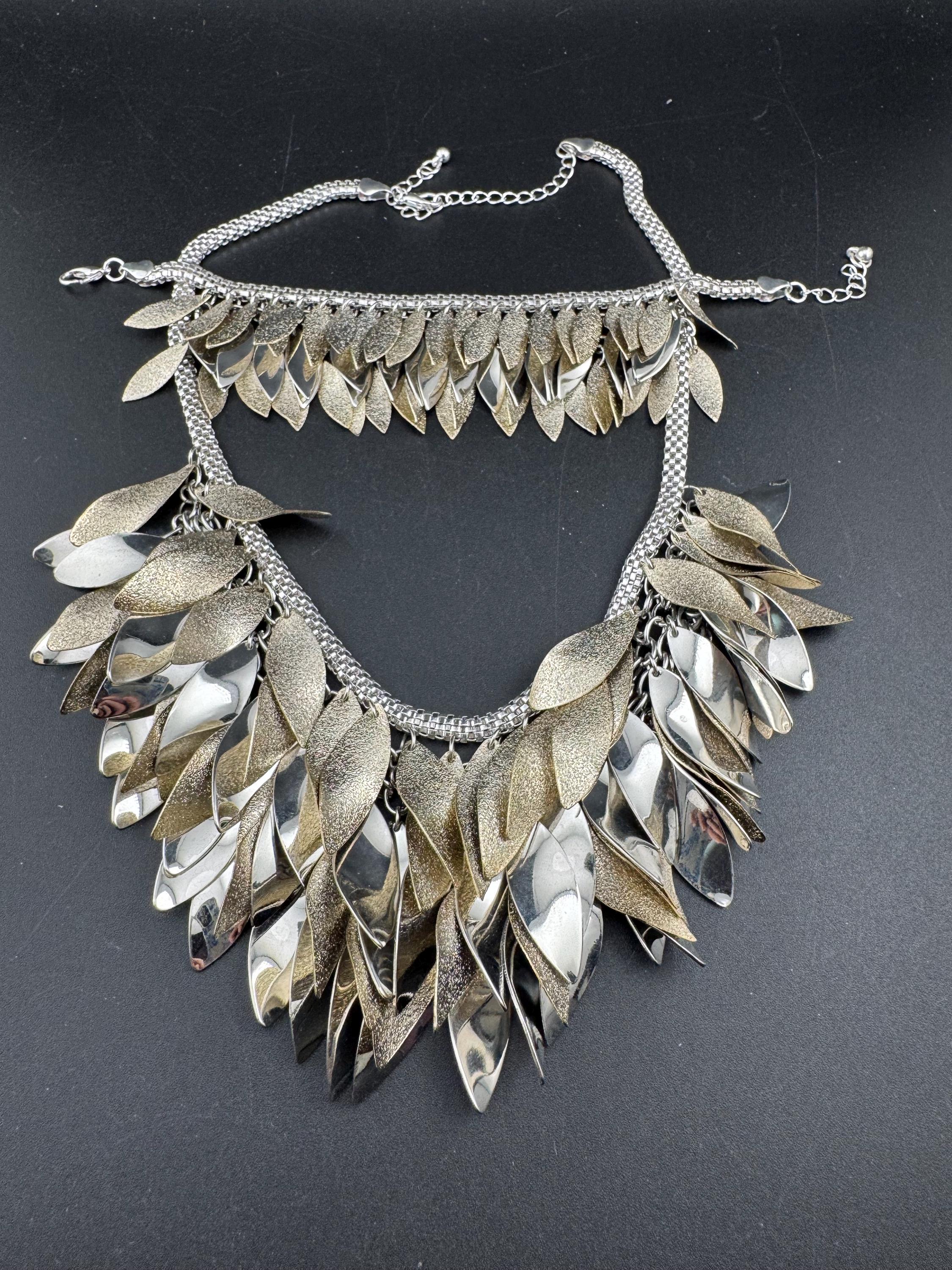 Retro silver tone choker necklace and matching bracelets leaf dangly jewellery set