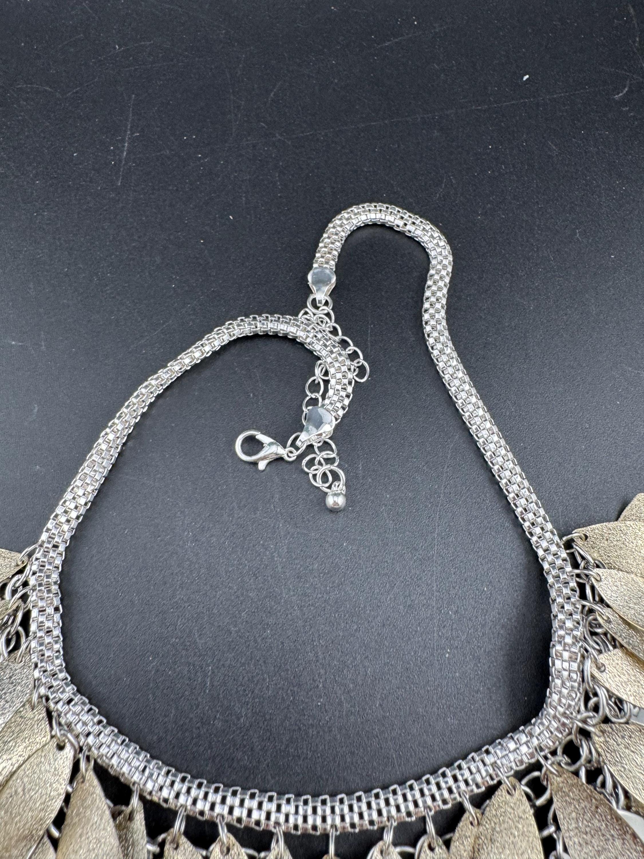 Retro silver tone choker necklace and matching bracelets leaf dangly jewellery set