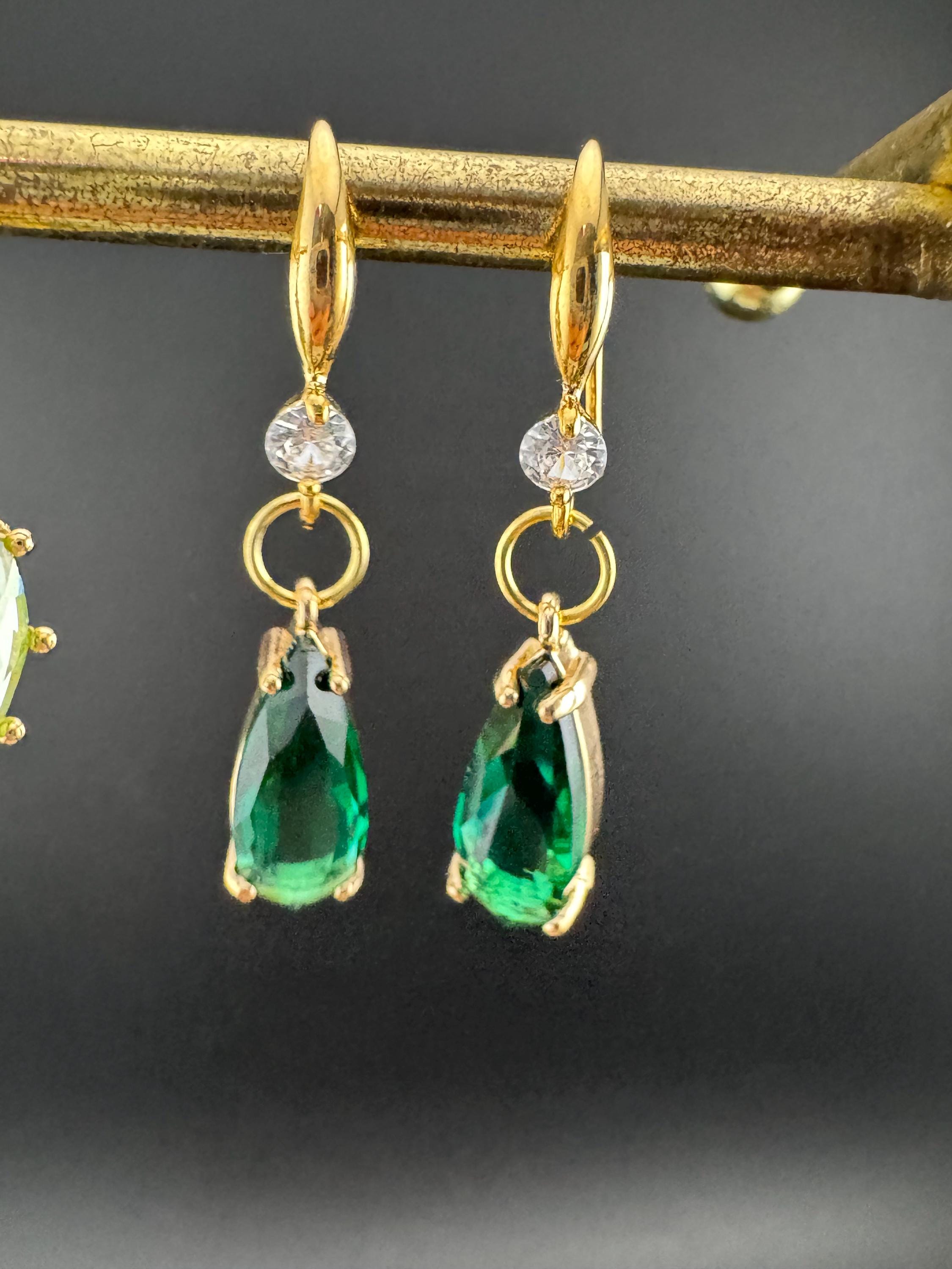 18k GP emerald green crystal diamanté drop earrings, teardrop